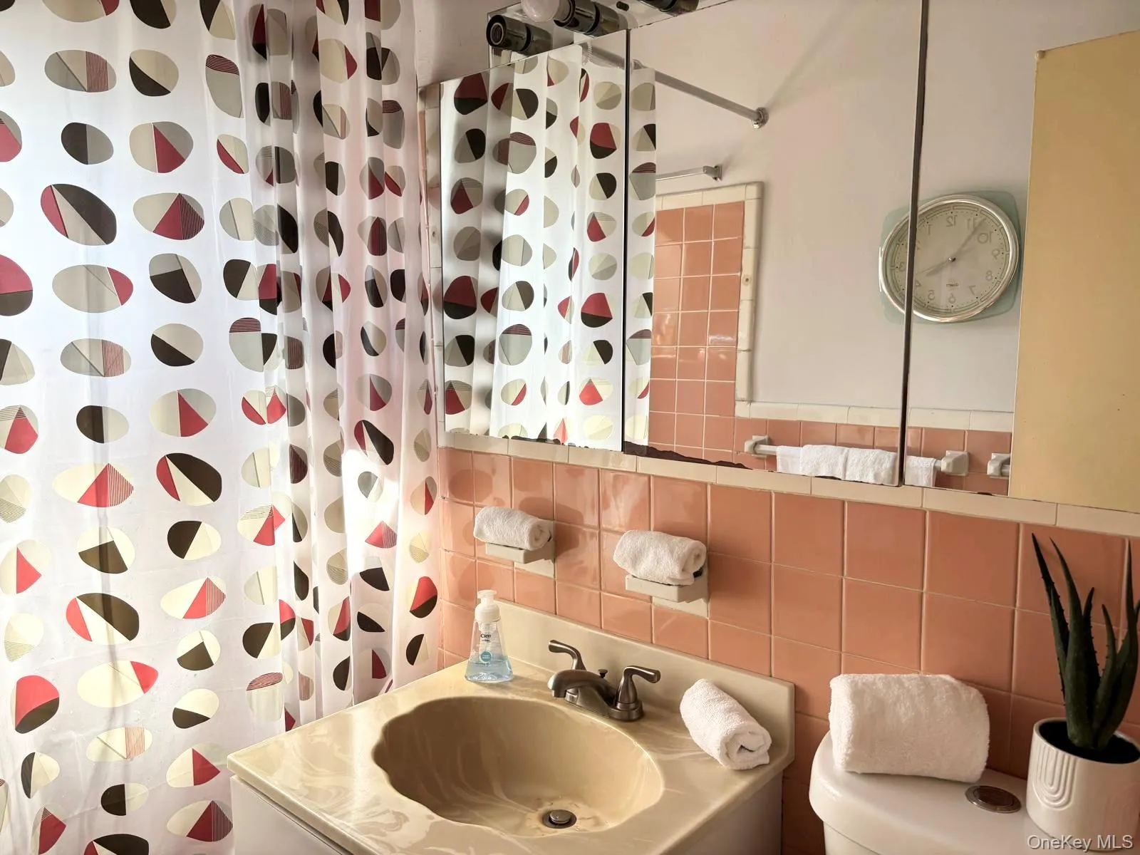 87-19 204th Street, New York, NY, 2 Bedrooms Bedrooms, 3 Rooms Rooms,1 BathroomBathrooms,Residential,For Rent,204th,0,KEY985040 87-19 204th Street, New York, NY, 2 Bedrooms Bedrooms, 3 Rooms Rooms,1 BathroomBathrooms,Residential,For Rent,204th,0,KEY985040