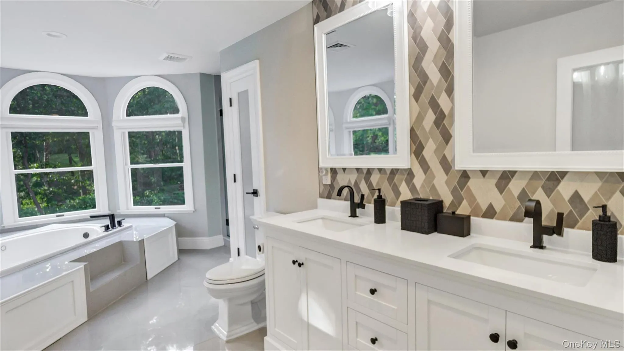 151 Chardonnay Drive, Southampton, NY, 5 Bedrooms Bedrooms, 18 Rooms Rooms,4 BathroomsBathrooms,Residential Lease,For Rent,Chardonnay,0,985042 151 Chardonnay Drive, Southampton, NY, 5 Bedrooms Bedrooms, 18 Rooms Rooms,4 BathroomsBathrooms,Residential Lease,For Rent,Chardonnay,0,985042