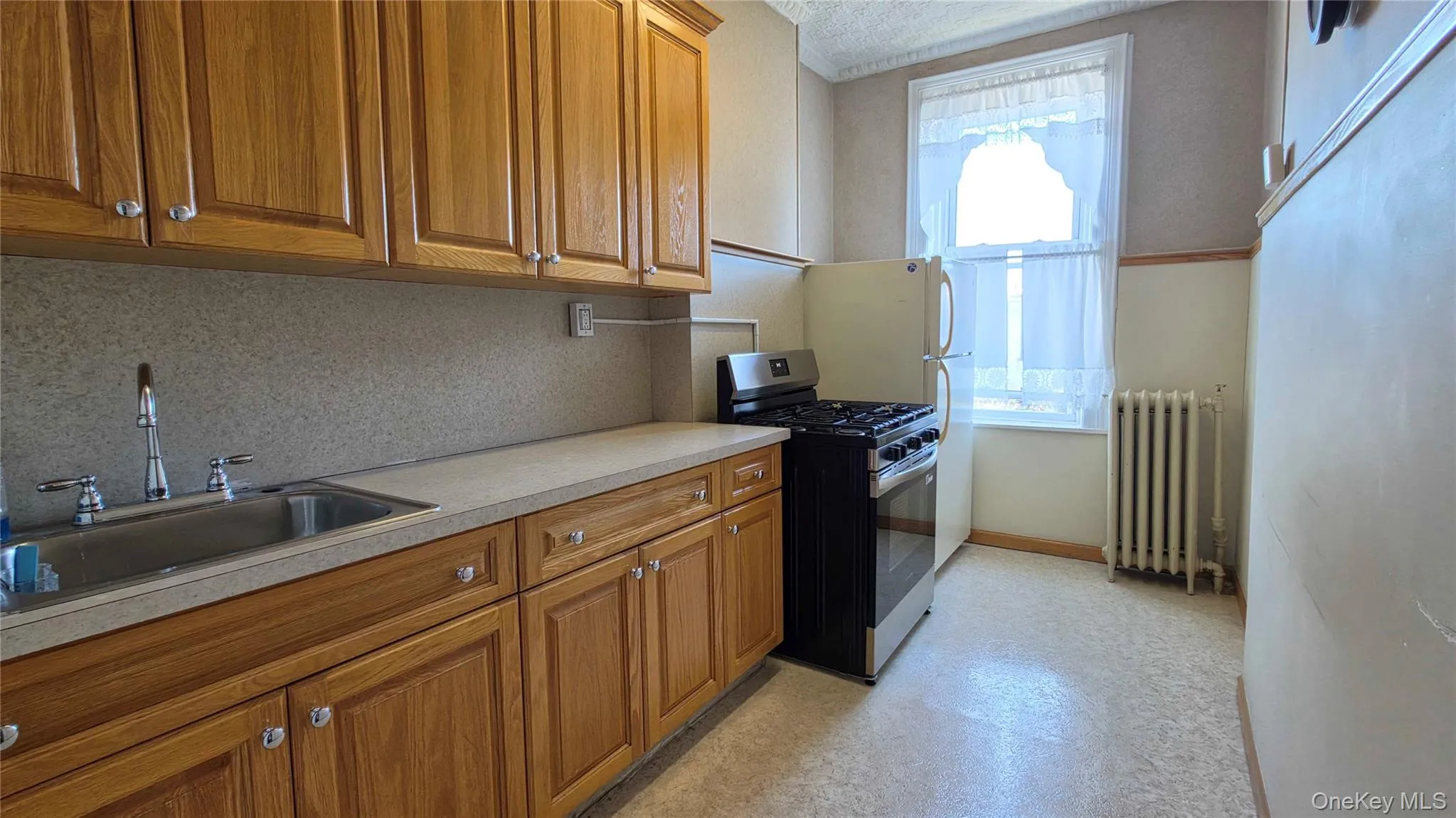 60-24 70th Avenue, New York, NY, 3 Bedrooms Bedrooms, 6 Rooms Rooms,1 BathroomBathrooms,Residential Lease,For Rent,70th,0,985047 60-24 70th Avenue, New York, NY, 3 Bedrooms Bedrooms, 6 Rooms Rooms,1 BathroomBathrooms,Residential Lease,For Rent,70th,0,985047