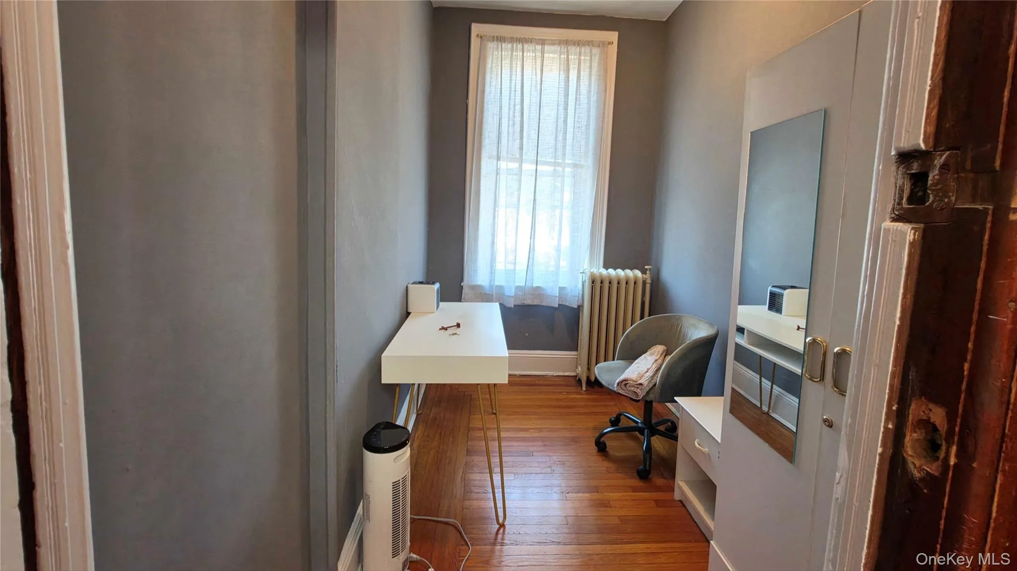 60-24 70th Avenue, New York, NY, 3 Bedrooms Bedrooms, 6 Rooms Rooms,1 BathroomBathrooms,Residential Lease,For Rent,70th,0,985047 60-24 70th Avenue, New York, NY, 3 Bedrooms Bedrooms, 6 Rooms Rooms,1 BathroomBathrooms,Residential Lease,For Rent,70th,0,985047