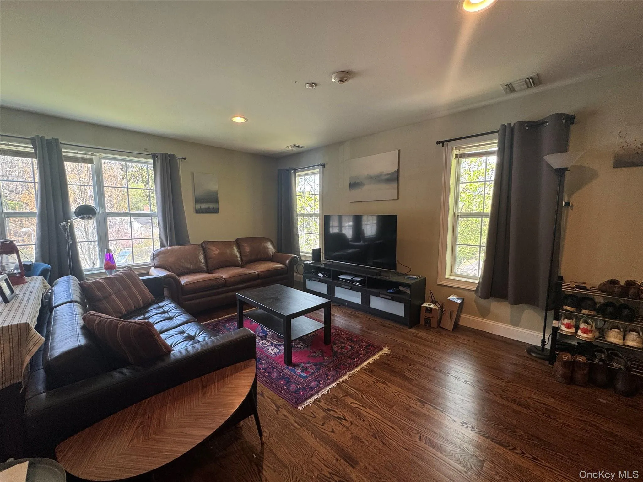 907 Main Street, Brookhaven, NY, 2 Bedrooms Bedrooms, 4 Rooms Rooms,1 BathroomBathrooms,Residential Lease,For Rent,Main,0,985058 907 Main Street, Brookhaven, NY, 2 Bedrooms Bedrooms, 4 Rooms Rooms,1 BathroomBathrooms,Residential Lease,For Rent,Main,0,985058