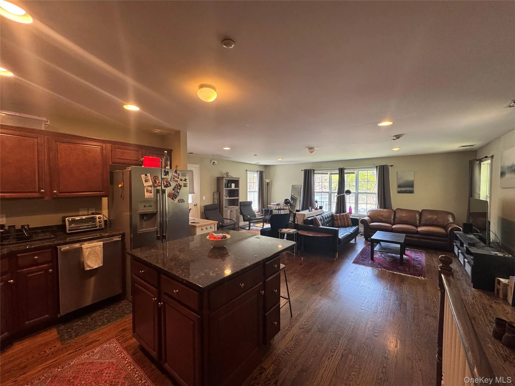 907 Main Street, Brookhaven, NY, 2 Bedrooms Bedrooms, 4 Rooms Rooms,1 BathroomBathrooms,Residential Lease,For Rent,Main,0,985058 907 Main Street, Brookhaven, NY, 2 Bedrooms Bedrooms, 4 Rooms Rooms,1 BathroomBathrooms,Residential Lease,For Rent,Main,0,985058
