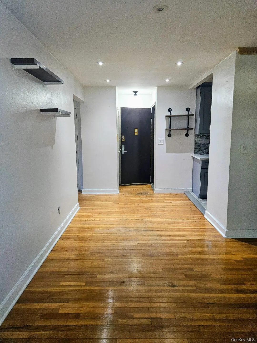 156-29 80th Street, New York, NY, 1 Bedroom Bedrooms, 3 Rooms Rooms,1 BathroomBathrooms,Residential,For Rent,80th,0,985065 156-29 80th Street, New York, NY, 1 Bedroom Bedrooms, 3 Rooms Rooms,1 BathroomBathrooms,Residential,For Rent,80th,0,985065