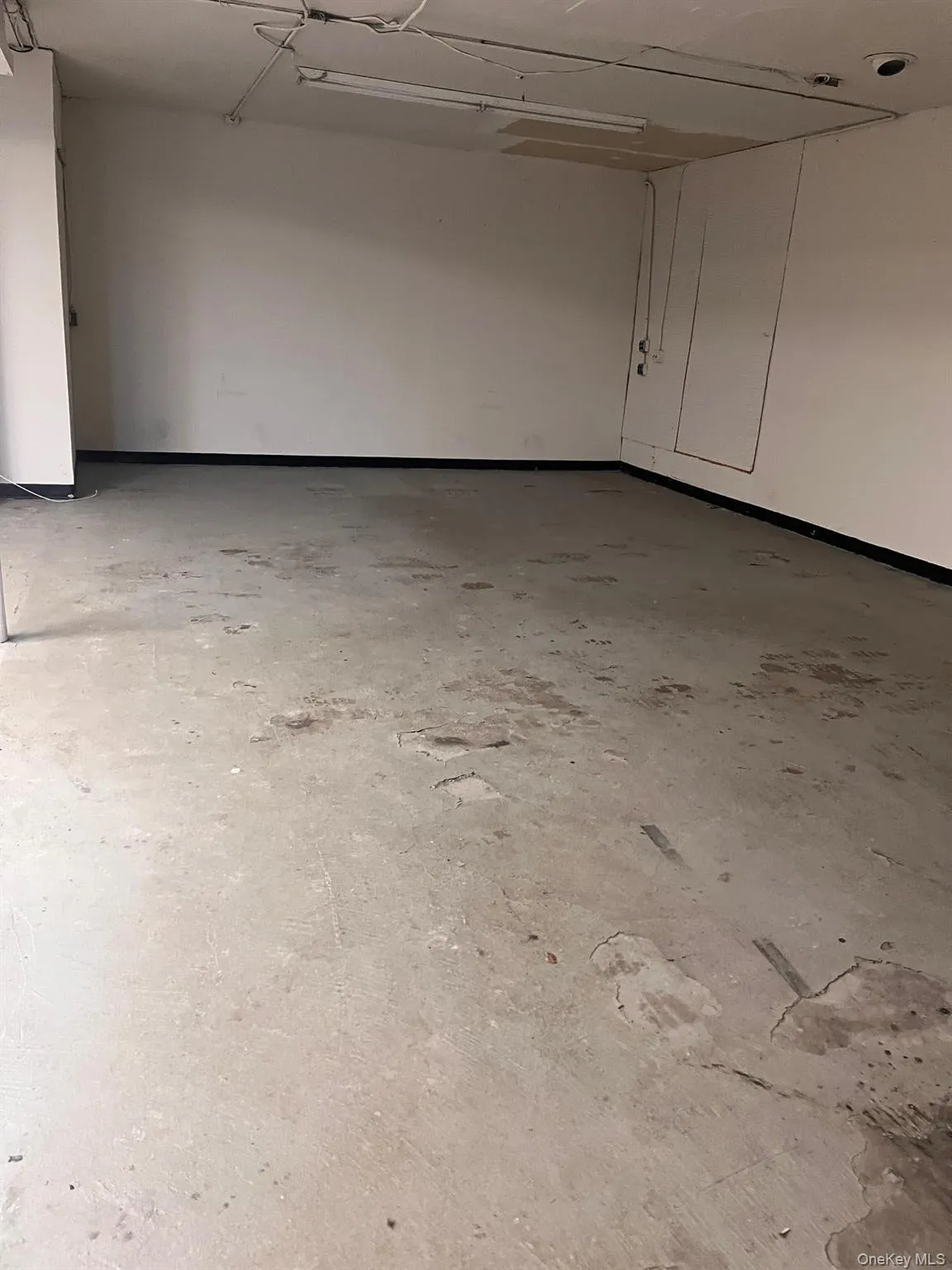 632 Long Island Avenue, Babylon, NY, ,Commercial Lease,For Rent,Long Island,0,985077 632 Long Island Avenue, Babylon, NY, ,Commercial Lease,For Rent,Long Island,0,985077