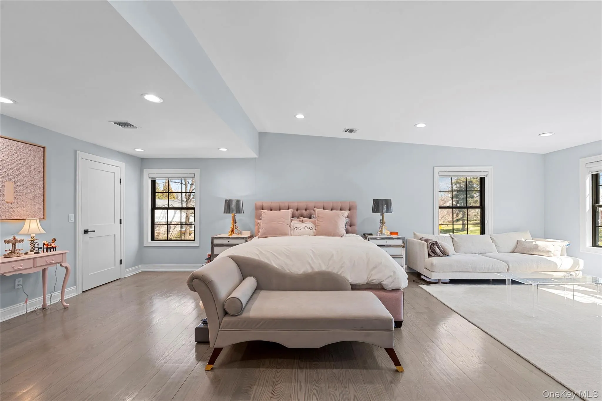 2 Pine Drive, North Hempstead, NY, 5 Bedrooms Bedrooms, 10 Rooms Rooms,5 BathroomsBathrooms,Residential,For Rent,Pine,0,985081 2 Pine Drive, North Hempstead, NY, 5 Bedrooms Bedrooms, 10 Rooms Rooms,5 BathroomsBathrooms,Residential,For Rent,Pine,0,985081