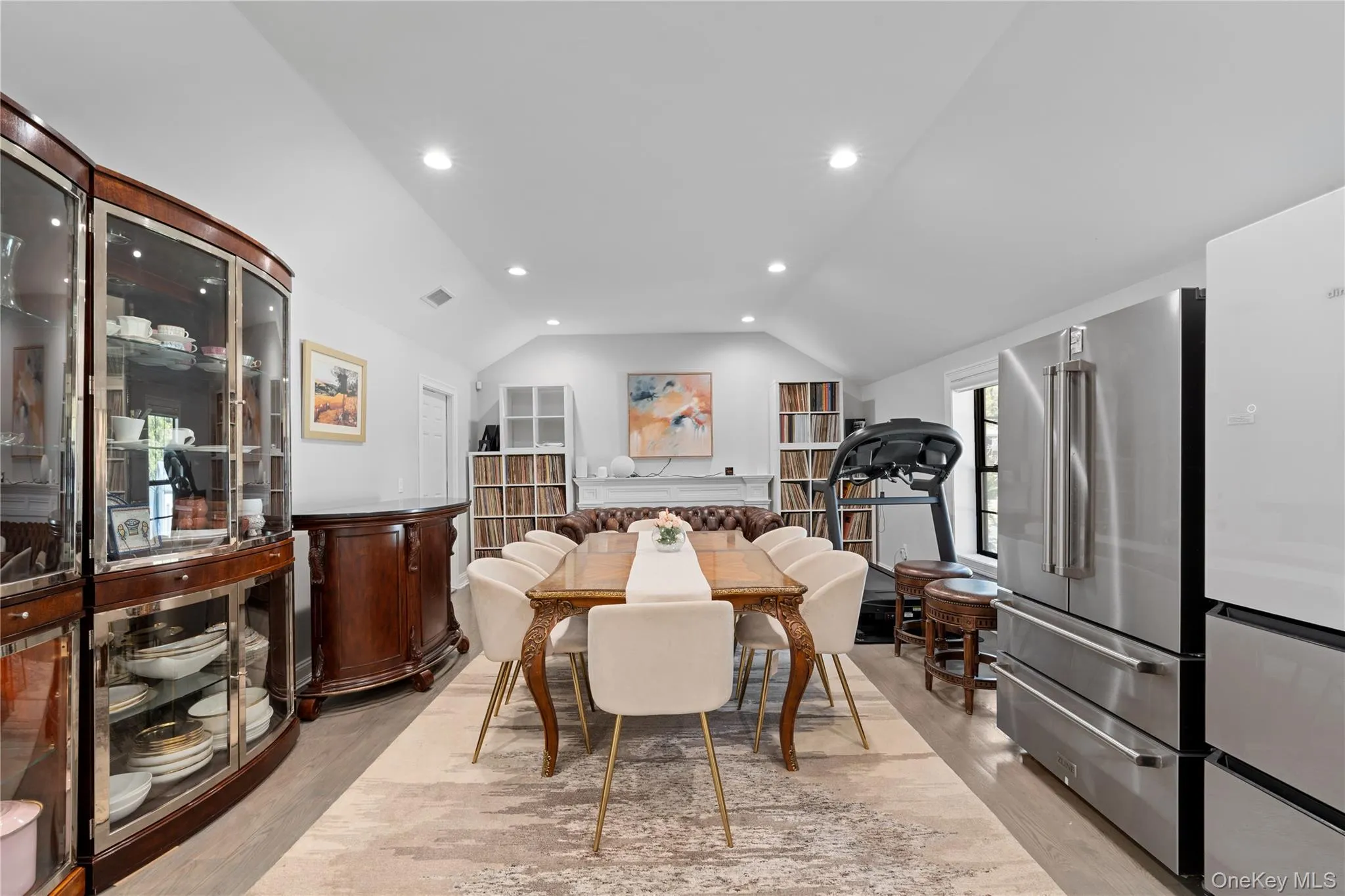 2 Pine Drive, North Hempstead, NY, 5 Bedrooms Bedrooms, 10 Rooms Rooms,5 BathroomsBathrooms,Residential,For Rent,Pine,0,985081 2 Pine Drive, North Hempstead, NY, 5 Bedrooms Bedrooms, 10 Rooms Rooms,5 BathroomsBathrooms,Residential,For Rent,Pine,0,985081