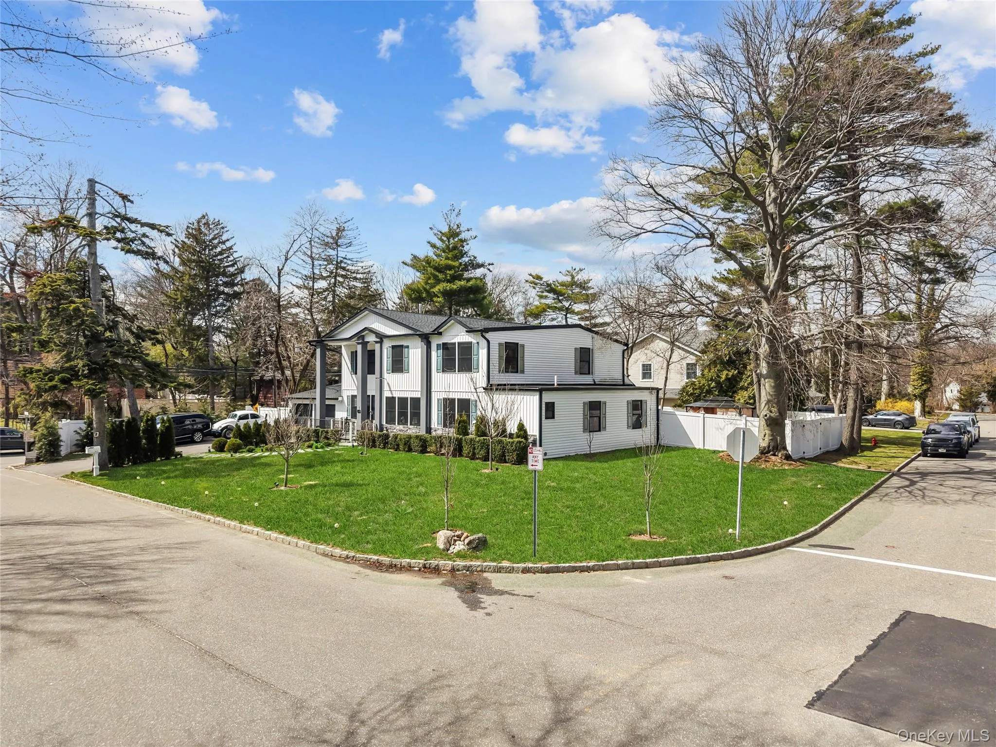 2 Pine Drive, North Hempstead, NY, 5 Bedrooms Bedrooms, 10 Rooms Rooms,5 BathroomsBathrooms,Residential,For Rent,Pine,0,985081 2 Pine Drive, North Hempstead, NY, 5 Bedrooms Bedrooms, 10 Rooms Rooms,5 BathroomsBathrooms,Residential,For Rent,Pine,0,985081