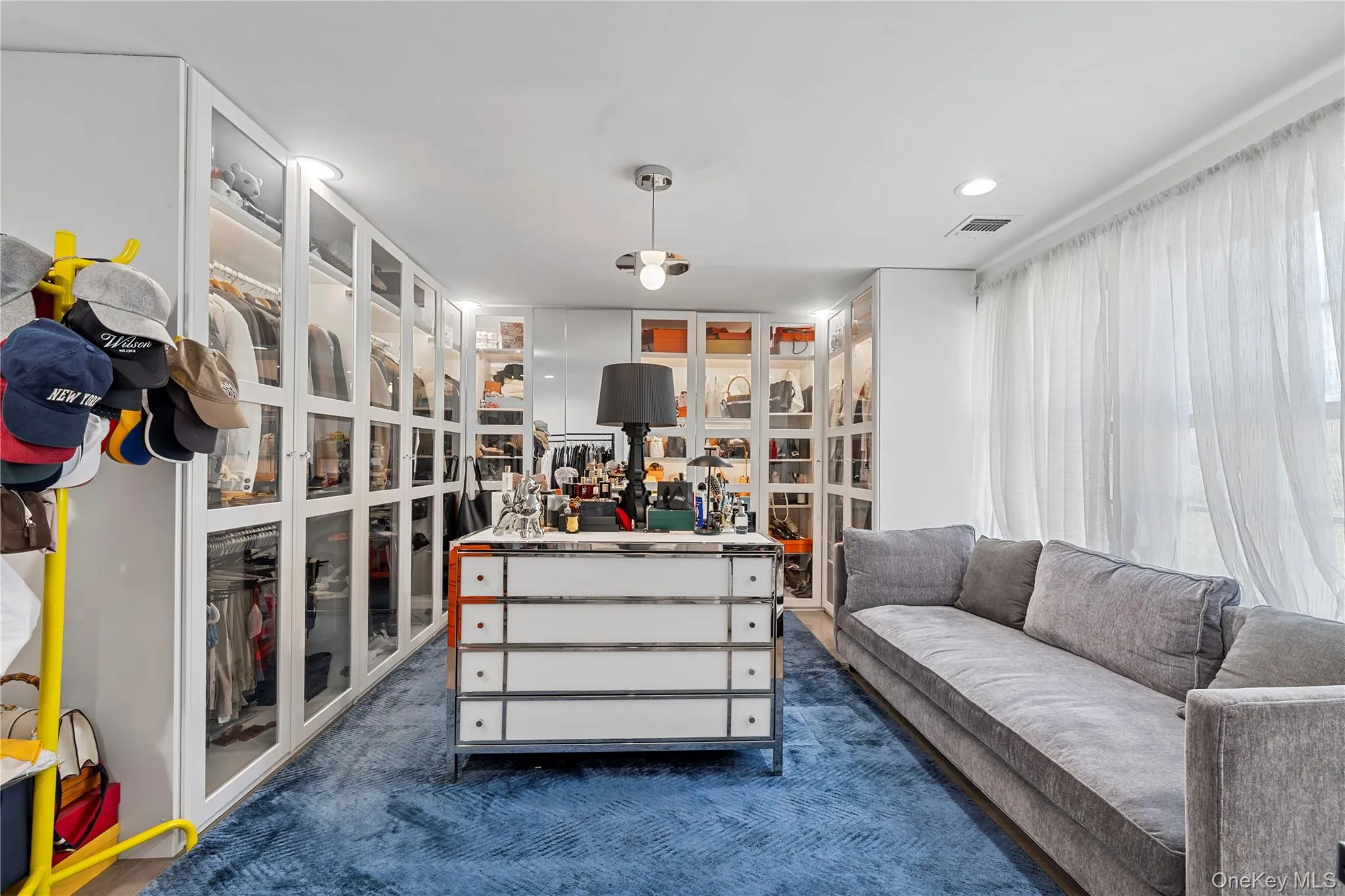 2 Pine Drive, North Hempstead, NY, 5 Bedrooms Bedrooms, 10 Rooms Rooms,5 BathroomsBathrooms,Residential,For Rent,Pine,0,985081 2 Pine Drive, North Hempstead, NY, 5 Bedrooms Bedrooms, 10 Rooms Rooms,5 BathroomsBathrooms,Residential,For Rent,Pine,0,985081