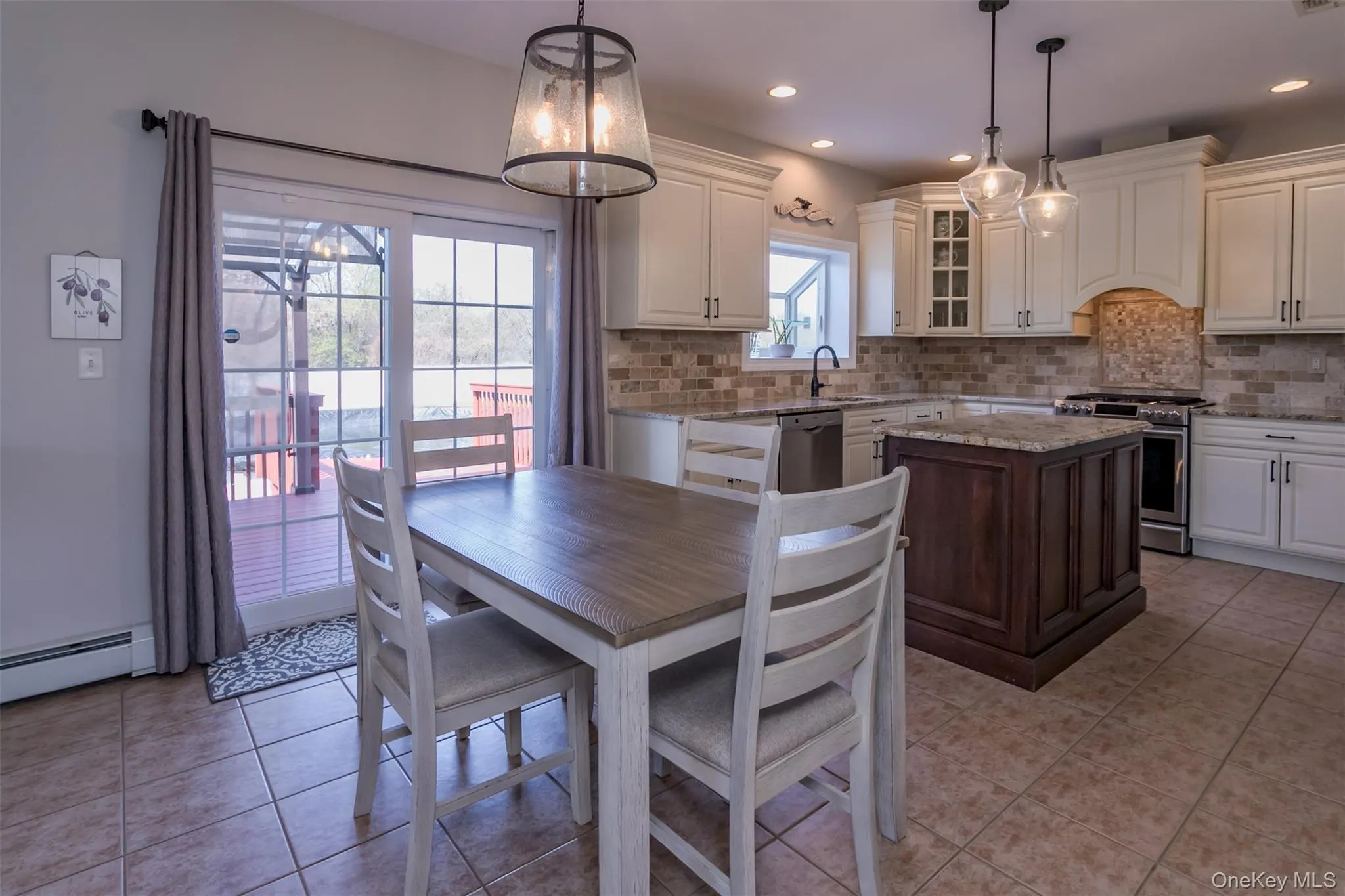 6 Cara Court, Goshen, NY, 4 Bedrooms Bedrooms, 12 Rooms Rooms,3 BathroomsBathrooms,Residential Sale,For Rent,Cara,0,985110 6 Cara Court, Goshen, NY, 4 Bedrooms Bedrooms, 12 Rooms Rooms,3 BathroomsBathrooms,Residential Sale,For Rent,Cara,0,985110