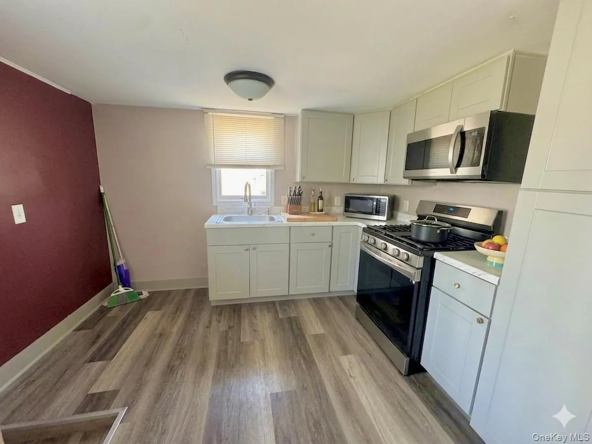 21 Center Street, Highlands, NY, 3 Bedrooms Bedrooms, 7 Rooms Rooms,1 BathroomBathrooms,Residential,For Rent,Center,0,985113 21 Center Street, Highlands, NY, 3 Bedrooms Bedrooms, 7 Rooms Rooms,1 BathroomBathrooms,Residential,For Rent,Center,0,985113
