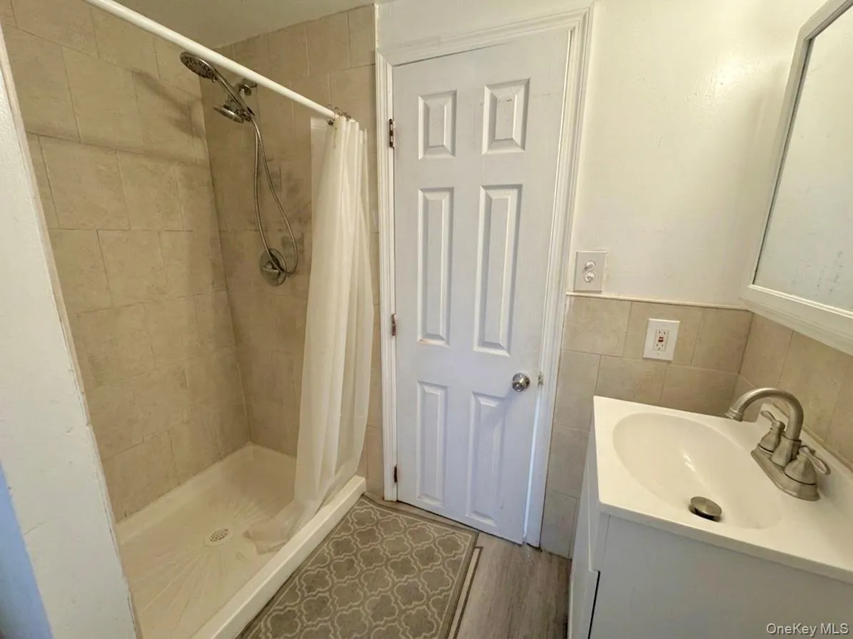 21 Center Street, Highlands, NY, 3 Bedrooms Bedrooms, 7 Rooms Rooms,1 BathroomBathrooms,Residential,For Rent,Center,0,985113 21 Center Street, Highlands, NY, 3 Bedrooms Bedrooms, 7 Rooms Rooms,1 BathroomBathrooms,Residential,For Rent,Center,0,985113
