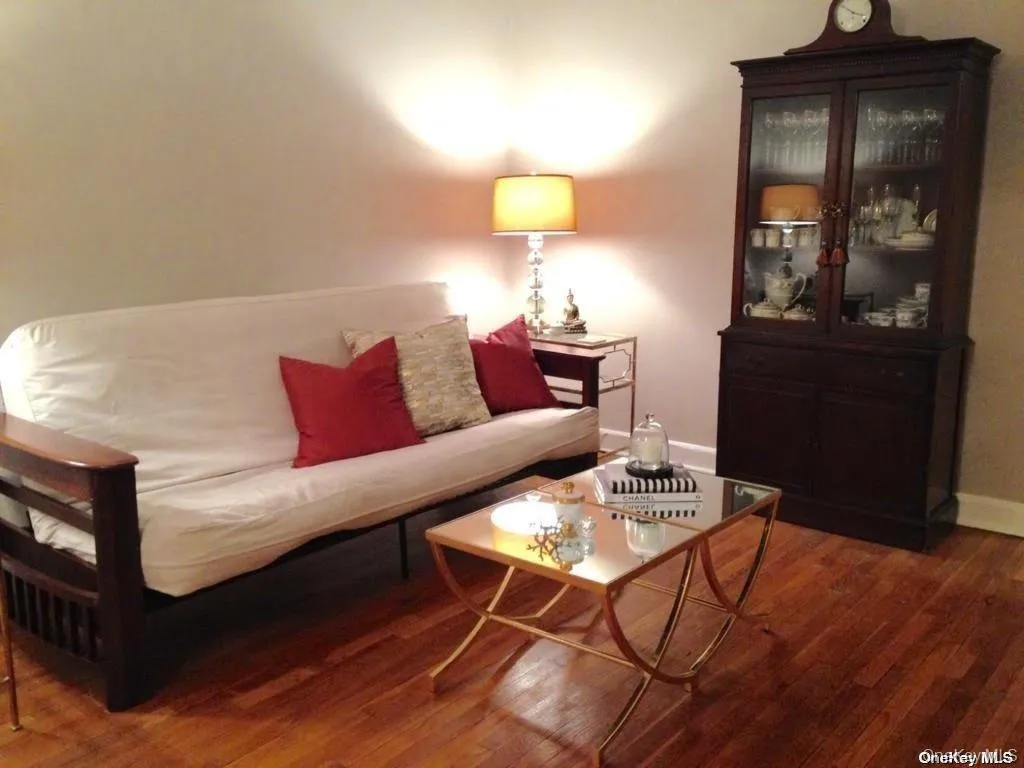 2 Town House Place, North Hempstead, NY, 1 Bedroom Bedrooms, 4 Rooms Rooms,1 BathroomBathrooms,Residential,For Rent,Town House,0,985138 2 Town House Place, North Hempstead, NY, 1 Bedroom Bedrooms, 4 Rooms Rooms,1 BathroomBathrooms,Residential,For Rent,Town House,0,985138