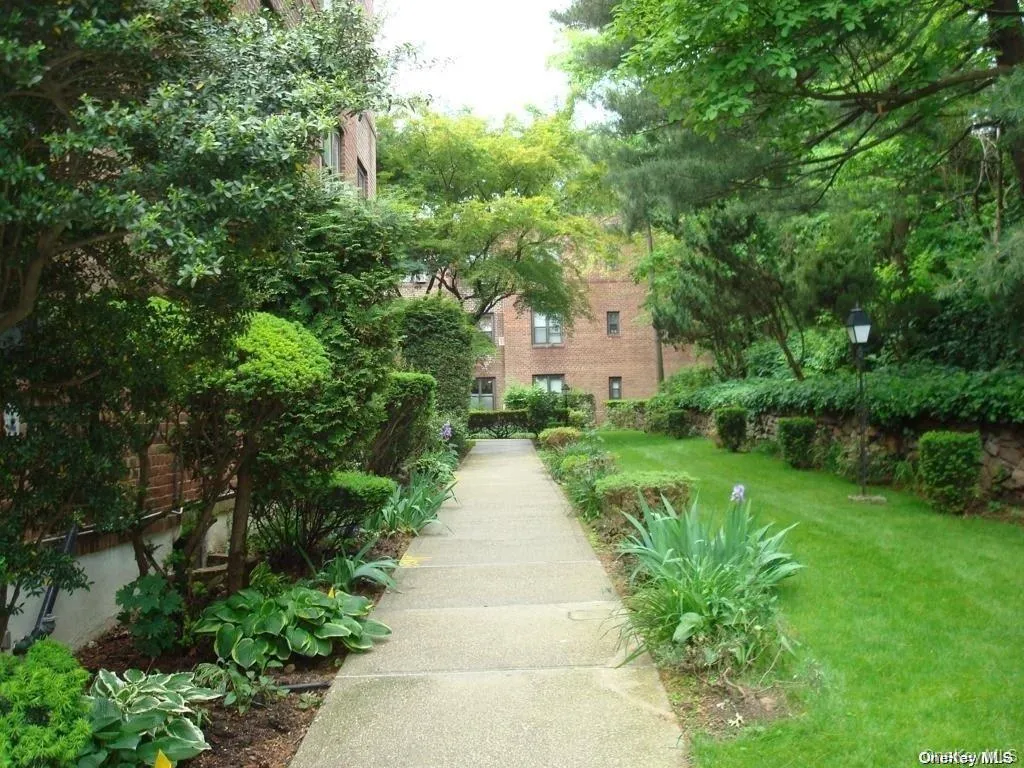 2 Town House Place, North Hempstead, NY, 1 Bedroom Bedrooms, 4 Rooms Rooms,1 BathroomBathrooms,Residential,For Rent,Town House,0,985138 2 Town House Place, North Hempstead, NY, 1 Bedroom Bedrooms, 4 Rooms Rooms,1 BathroomBathrooms,Residential,For Rent,Town House,0,985138