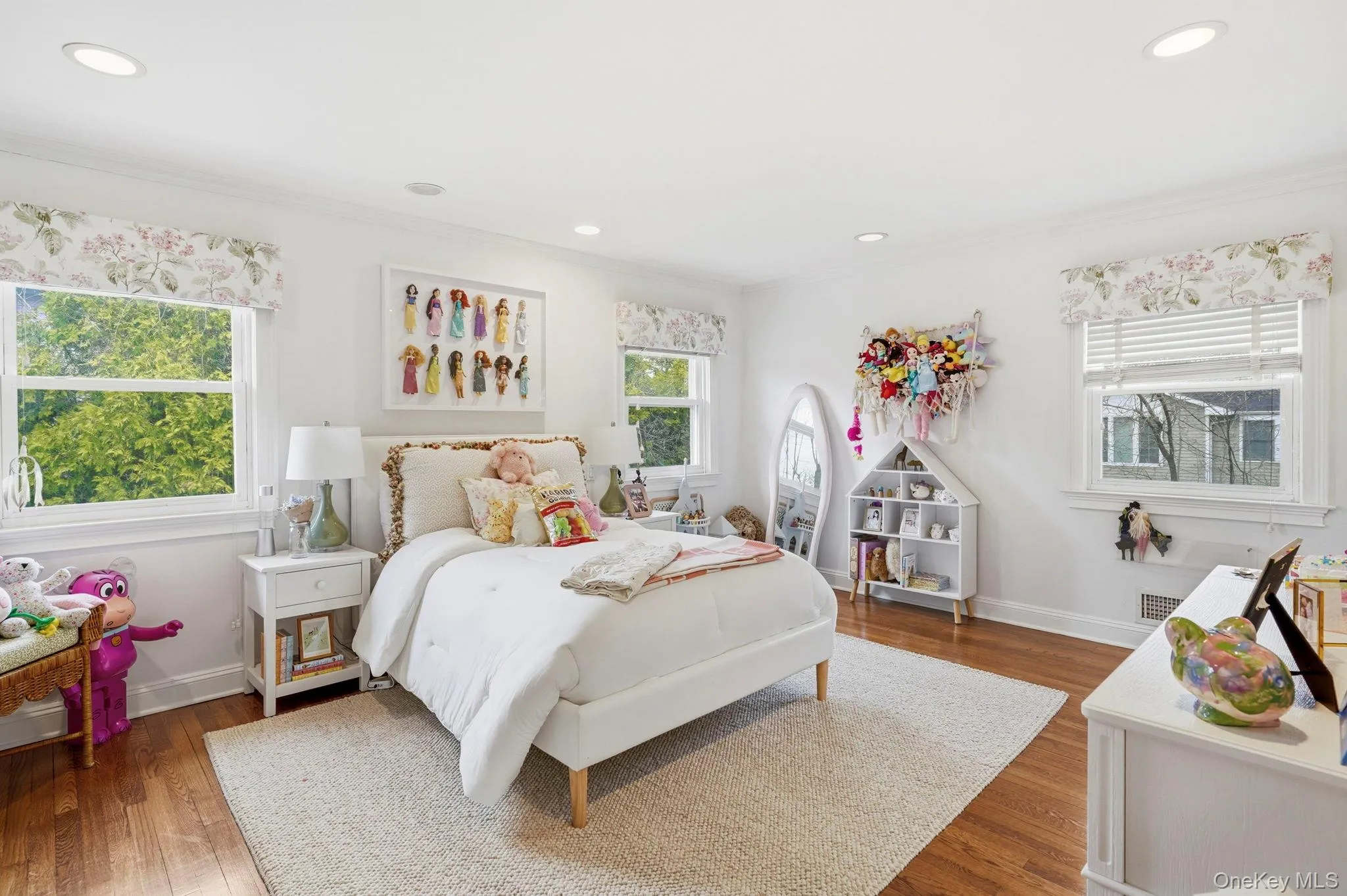 221 Mamaroneck Road, Scarsdale, NY, 4 Bedrooms Bedrooms, 8 Rooms Rooms,4 BathroomsBathrooms,Residential Lease,For Rent,Mamaroneck,0,985155 221 Mamaroneck Road, Scarsdale, NY, 4 Bedrooms Bedrooms, 8 Rooms Rooms,4 BathroomsBathrooms,Residential Lease,For Rent,Mamaroneck,0,985155