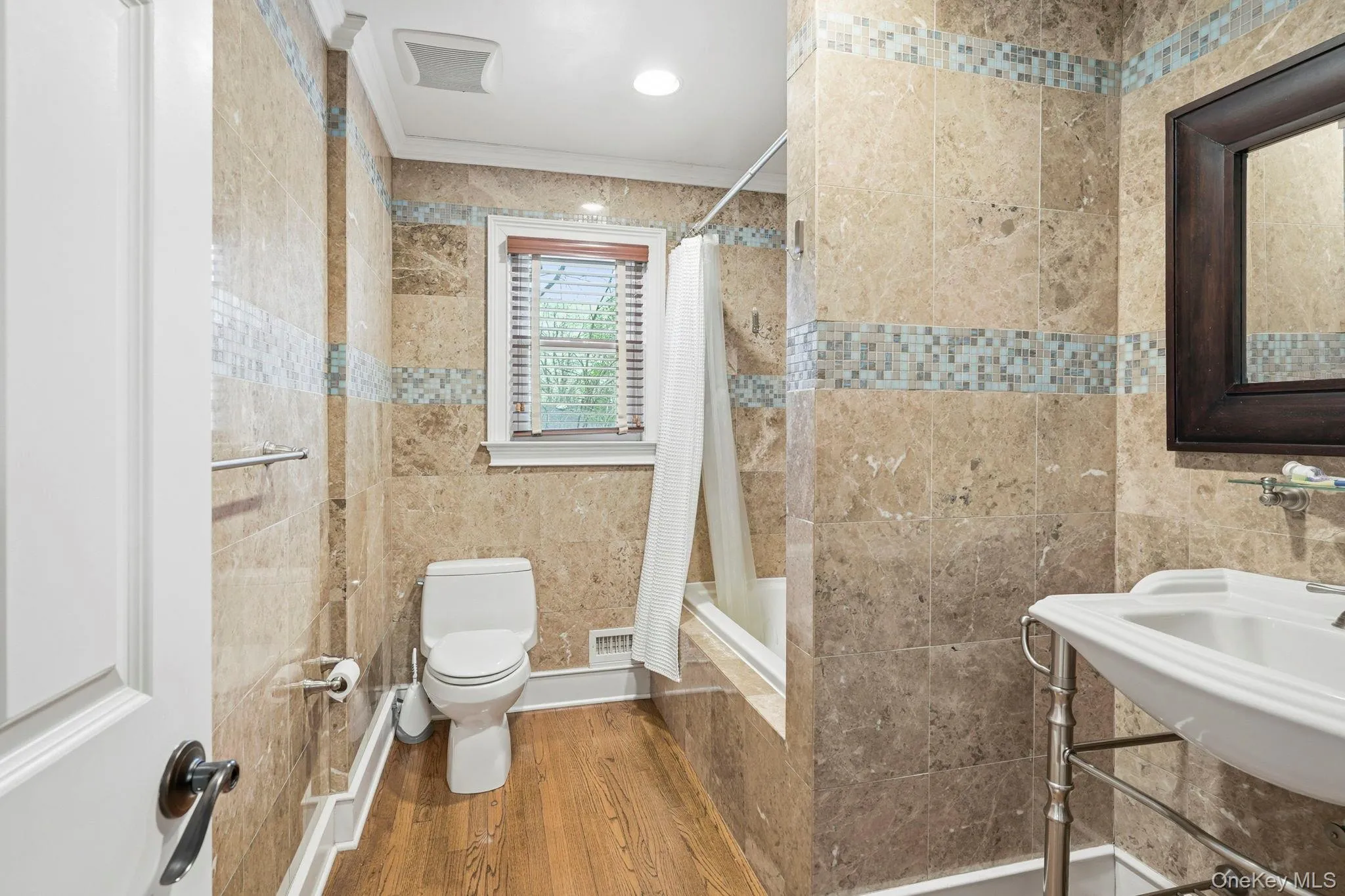 221 Mamaroneck Road, Scarsdale, NY, 4 Bedrooms Bedrooms, 8 Rooms Rooms,4 BathroomsBathrooms,Residential Lease,For Rent,Mamaroneck,0,985155 221 Mamaroneck Road, Scarsdale, NY, 4 Bedrooms Bedrooms, 8 Rooms Rooms,4 BathroomsBathrooms,Residential Lease,For Rent,Mamaroneck,0,985155