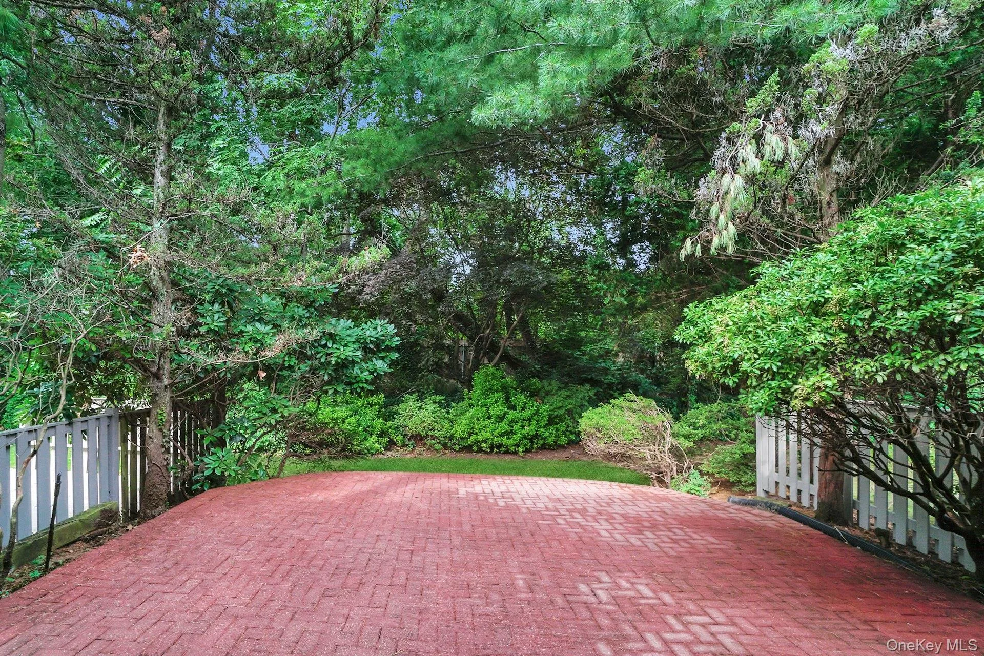 23 Meadowood Drive, Oyster Bay, NY, 3 Bedrooms Bedrooms, 5 Rooms Rooms,2 BathroomsBathrooms,Residential Lease,For Rent,Meadowood,0,985156 23 Meadowood Drive, Oyster Bay, NY, 3 Bedrooms Bedrooms, 5 Rooms Rooms,2 BathroomsBathrooms,Residential Lease,For Rent,Meadowood,0,985156