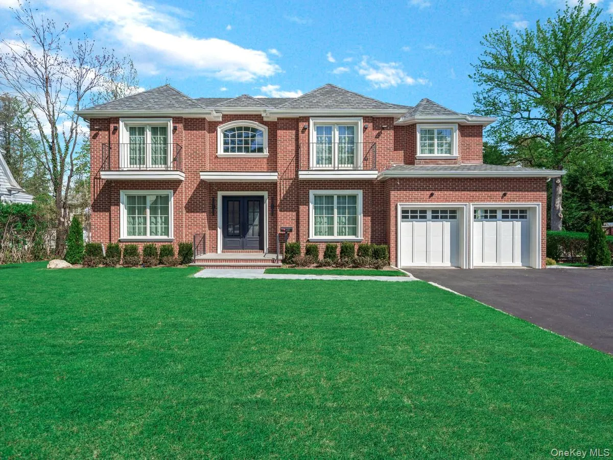235 Schenck Avenue, North Hempstead, NY, 7 Bedrooms Bedrooms, 12 Rooms Rooms,6 BathroomsBathrooms,Residential,For Rent,Schenck,0,985157 235 Schenck Avenue, North Hempstead, NY, 7 Bedrooms Bedrooms, 12 Rooms Rooms,6 BathroomsBathrooms,Residential,For Rent,Schenck,0,985157