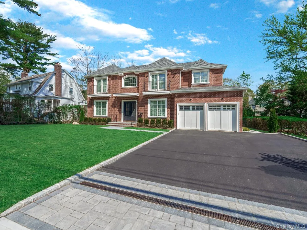 235 Schenck Avenue, North Hempstead, NY, 7 Bedrooms Bedrooms, 12 Rooms Rooms,6 BathroomsBathrooms,Residential,For Rent,Schenck,0,985157 235 Schenck Avenue, North Hempstead, NY, 7 Bedrooms Bedrooms, 12 Rooms Rooms,6 BathroomsBathrooms,Residential,For Rent,Schenck,0,985157