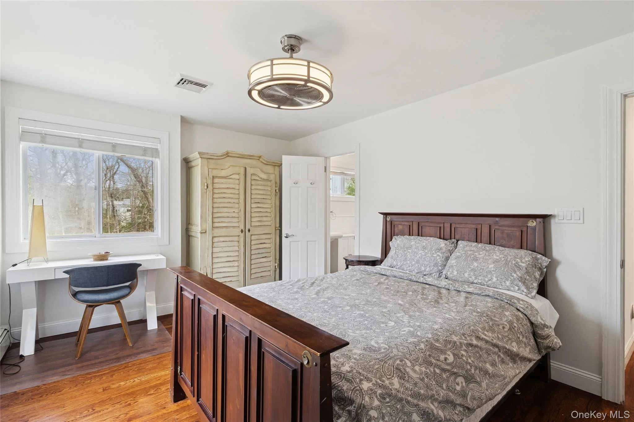 27 Ely Brook Road, East Hampton, New York 11937