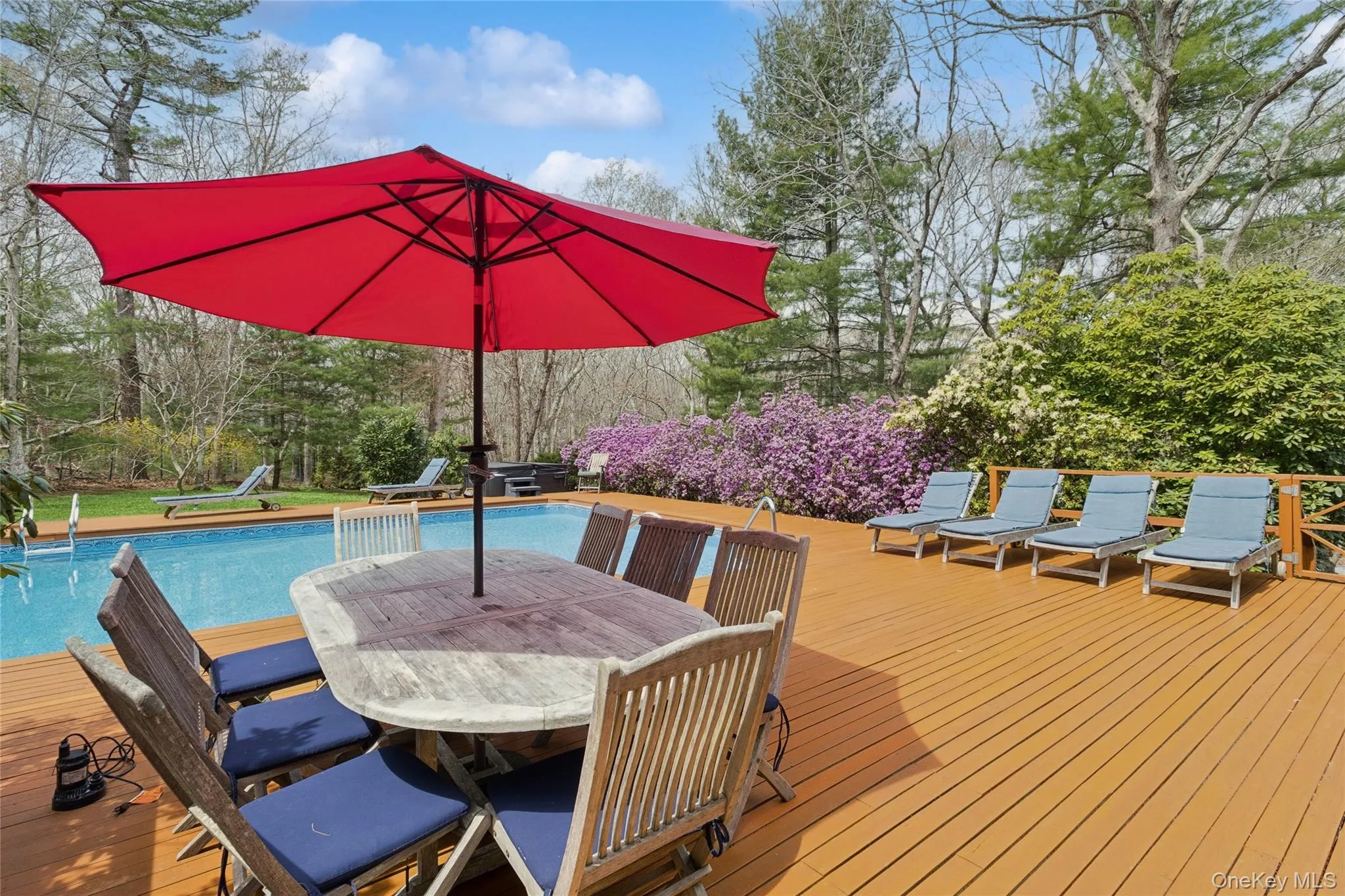 27 Ely Brook Road, East Hampton, New York 11937
