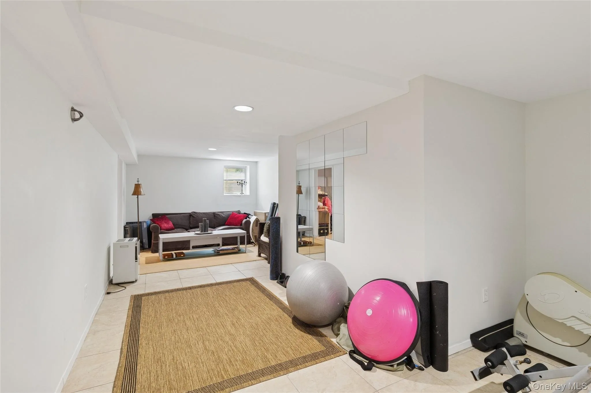 27 Ely Brook Road, East Hampton, New York 11937