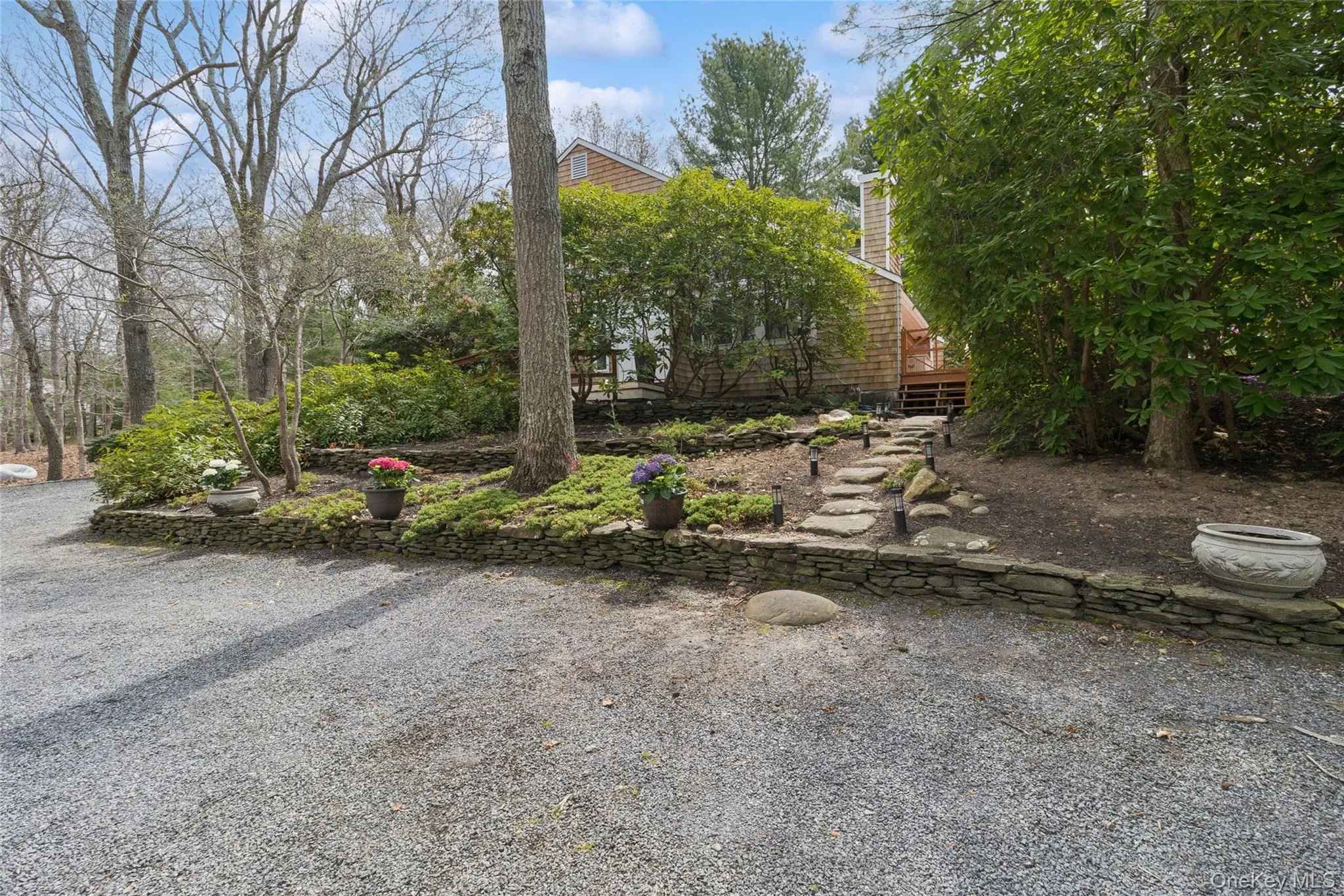 27 Ely Brook Road, East Hampton, New York 11937