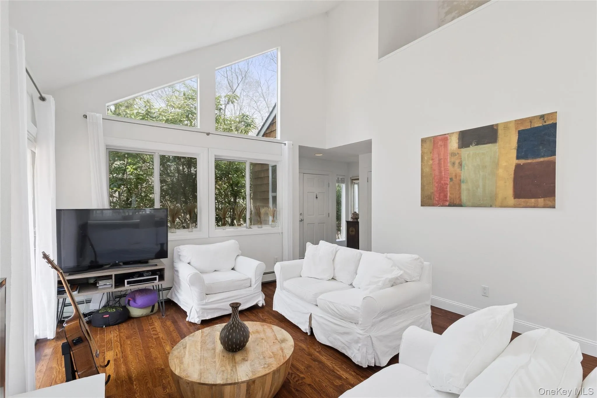 27 Ely Brook Road, East Hampton, New York 11937