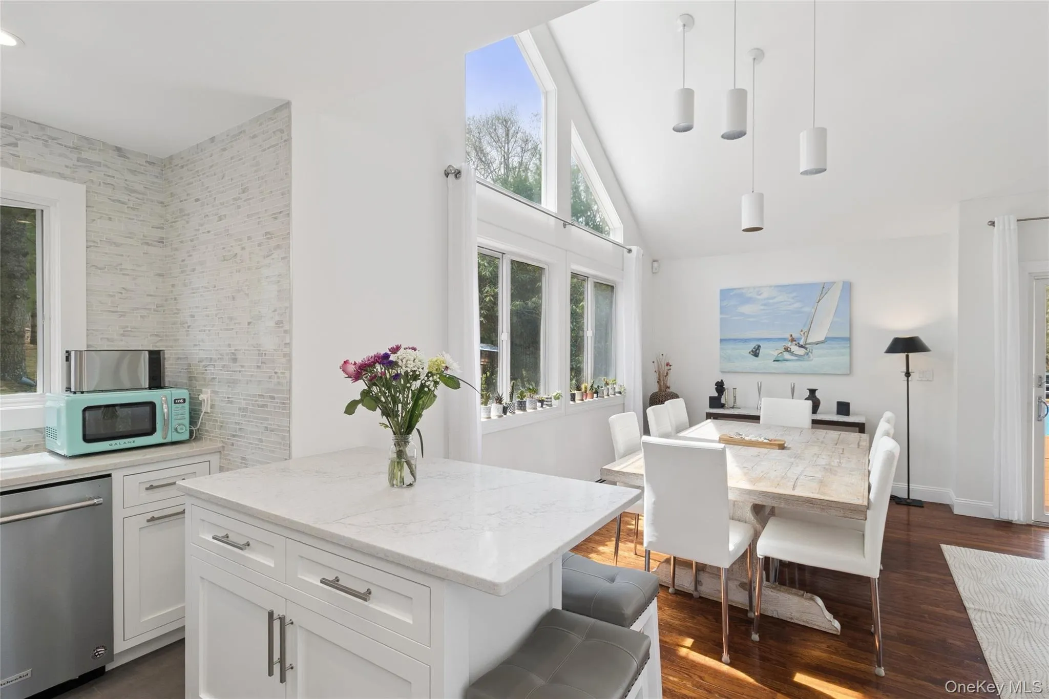 27 Ely Brook Road, East Hampton, New York 11937