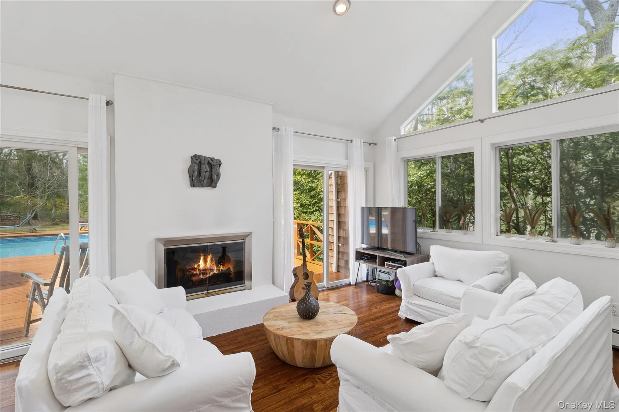 27 Ely Brook Road, East Hampton, New York 11937