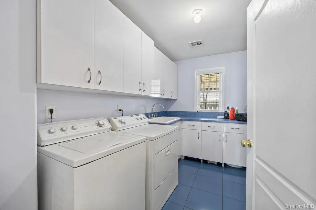 11 Wilsher Drive, Ramapo, NY, 5 Bedrooms Bedrooms, 10 Rooms Rooms,5 BathroomsBathrooms,Residential Sale,For Rent,Wilsher,0,985174 11 Wilsher Drive, Ramapo, NY, 5 Bedrooms Bedrooms, 10 Rooms Rooms,5 BathroomsBathrooms,Residential Sale,For Rent,Wilsher,0,985174