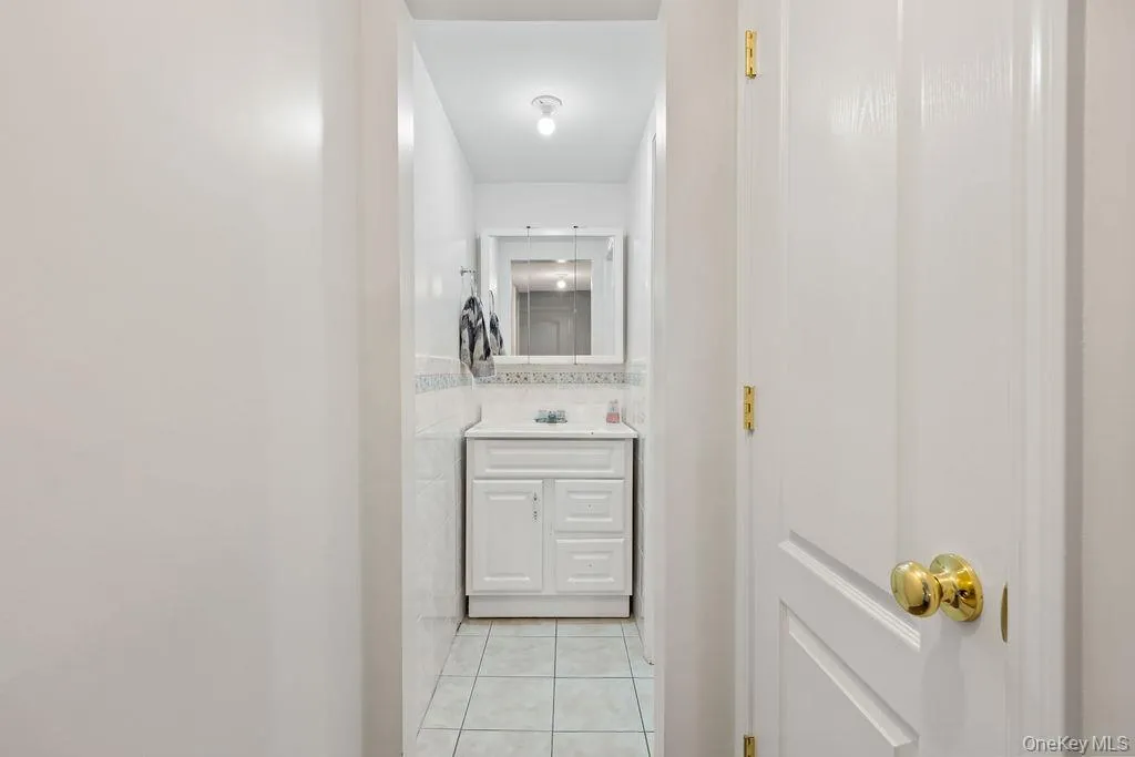 11 Wilsher Drive, Ramapo, NY, 5 Bedrooms Bedrooms, 10 Rooms Rooms,5 BathroomsBathrooms,Residential Sale,For Rent,Wilsher,0,985174 11 Wilsher Drive, Ramapo, NY, 5 Bedrooms Bedrooms, 10 Rooms Rooms,5 BathroomsBathrooms,Residential Sale,For Rent,Wilsher,0,985174