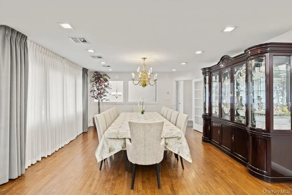 11 Wilsher Drive, Ramapo, NY, 5 Bedrooms Bedrooms, 10 Rooms Rooms,5 BathroomsBathrooms,Residential Sale,For Rent,Wilsher,0,985174 11 Wilsher Drive, Ramapo, NY, 5 Bedrooms Bedrooms, 10 Rooms Rooms,5 BathroomsBathrooms,Residential Sale,For Rent,Wilsher,0,985174