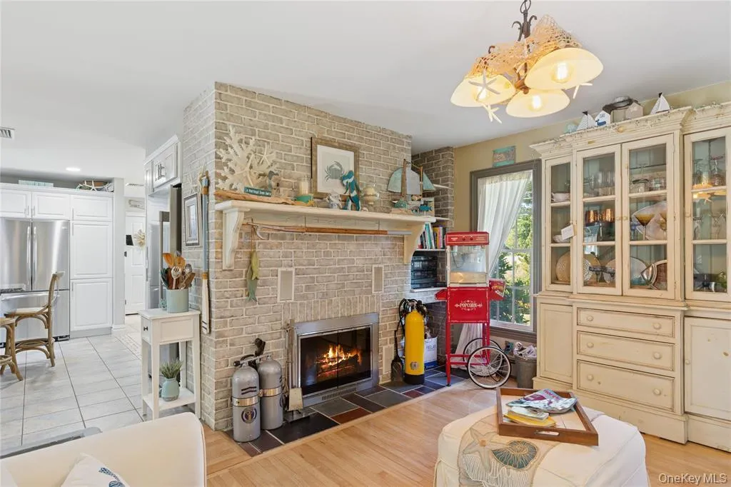 123 Broad Avenue, Riverhead, NY, 5 Bedrooms Bedrooms, 11 Rooms Rooms,3 BathroomsBathrooms,Residential Lease,For Rent,Broad,0,985175 123 Broad Avenue, Riverhead, NY, 5 Bedrooms Bedrooms, 11 Rooms Rooms,3 BathroomsBathrooms,Residential Lease,For Rent,Broad,0,985175