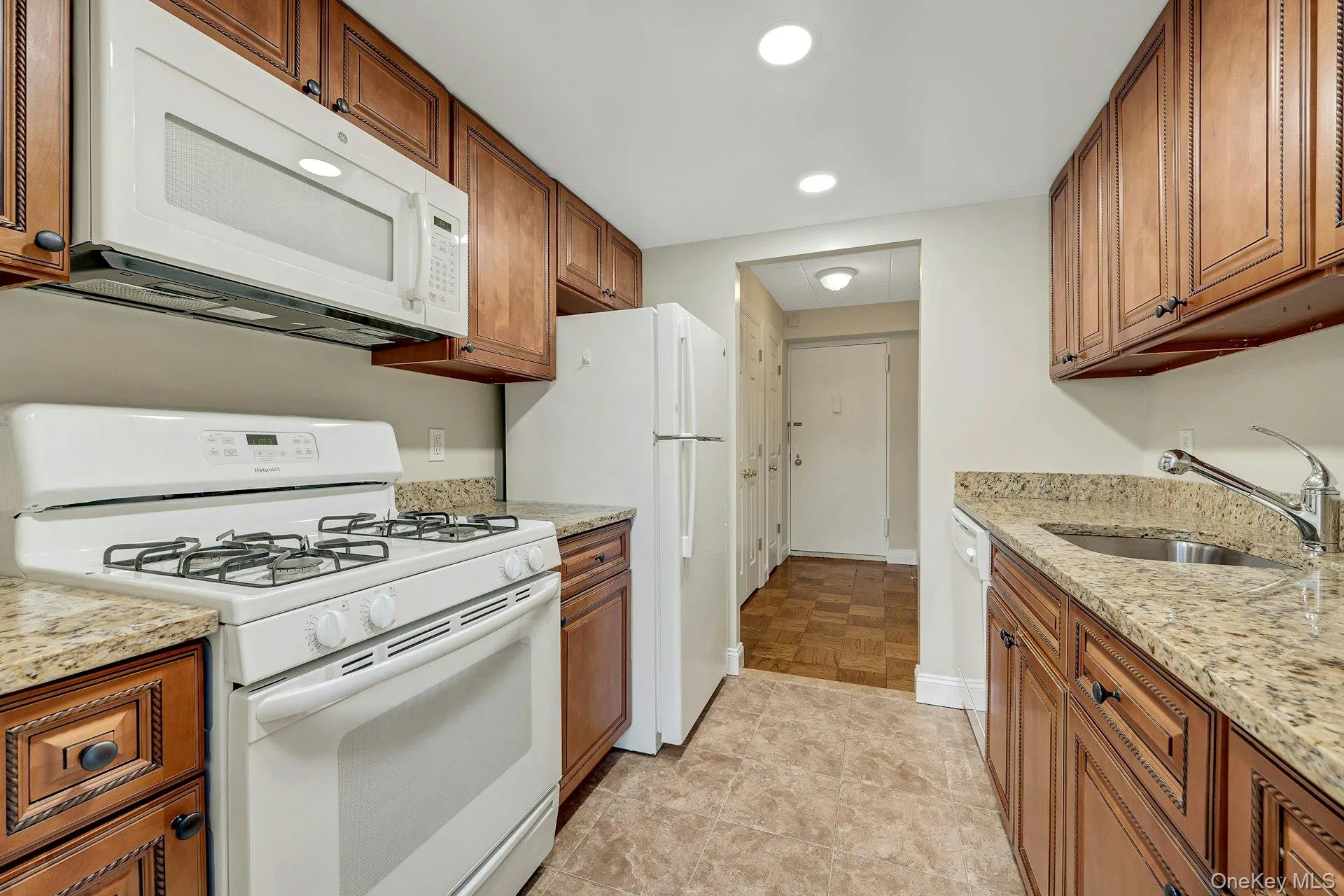 2 Park Avenue, Eastchester, NY, 1 Bedroom Bedrooms, 4 Rooms Rooms,1 BathroomBathrooms,Residential Lease,For Rent,Park,0,985179 2 Park Avenue, Eastchester, NY, 1 Bedroom Bedrooms, 4 Rooms Rooms,1 BathroomBathrooms,Residential Lease,For Rent,Park,0,985179