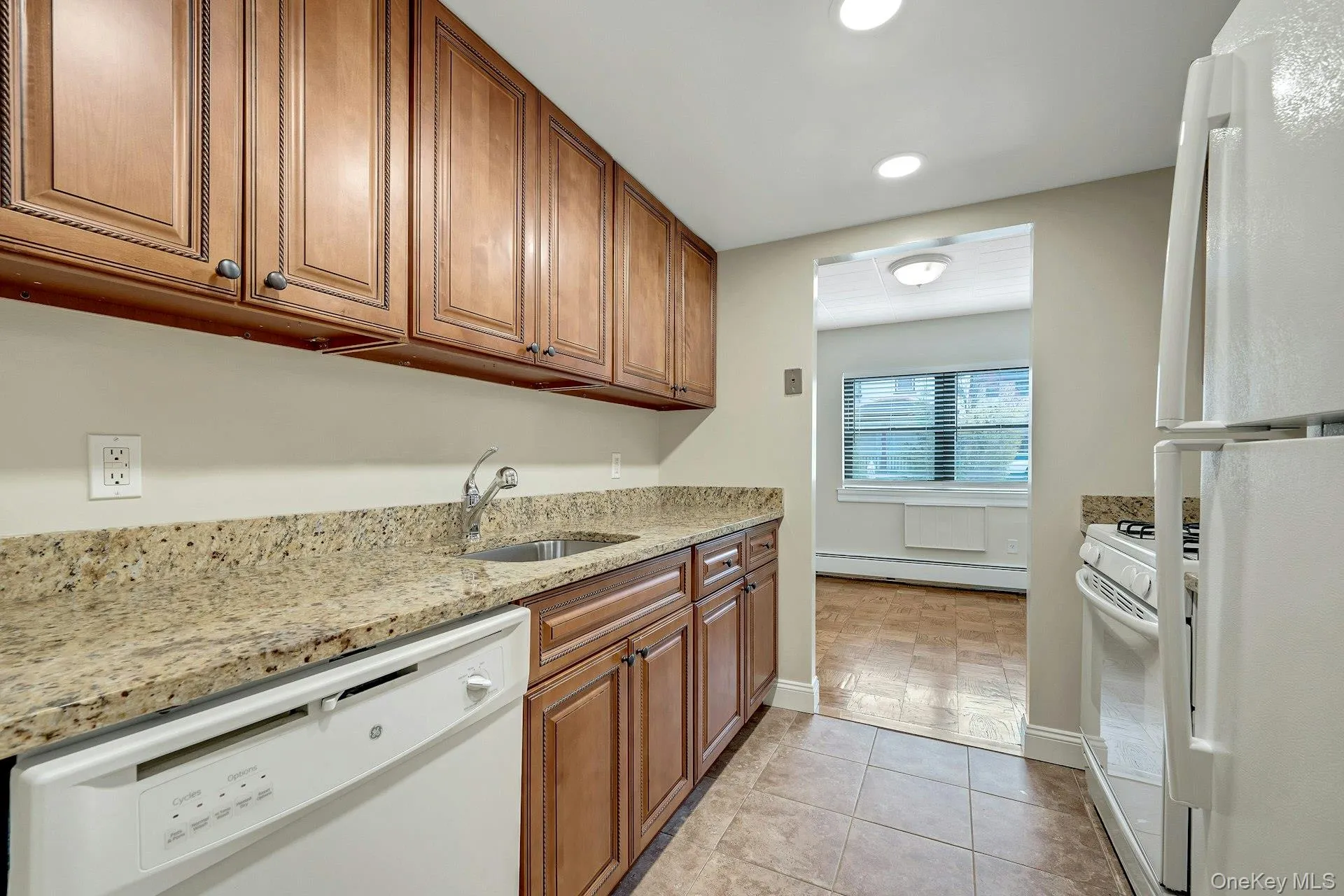 2 Park Avenue, Eastchester, NY, 1 Bedroom Bedrooms, 4 Rooms Rooms,1 BathroomBathrooms,Residential Lease,For Rent,Park,0,985179 2 Park Avenue, Eastchester, NY, 1 Bedroom Bedrooms, 4 Rooms Rooms,1 BathroomBathrooms,Residential Lease,For Rent,Park,0,985179