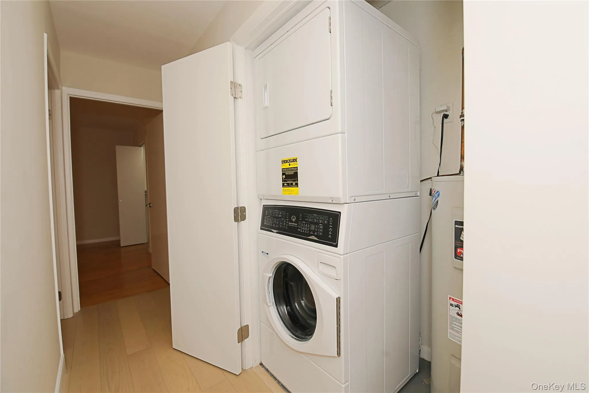 In unit washer/dryer In unit washer/dryer