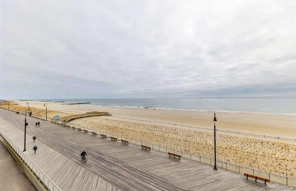 230 Broadway, Long Beach, NY, 3 Bedrooms Bedrooms, 6 Rooms Rooms,2 BathroomsBathrooms,Residential Lease,For Rent,Broadway,0,985182 230 Broadway, Long Beach, NY, 3 Bedrooms Bedrooms, 6 Rooms Rooms,2 BathroomsBathrooms,Residential Lease,For Rent,Broadway,0,985182