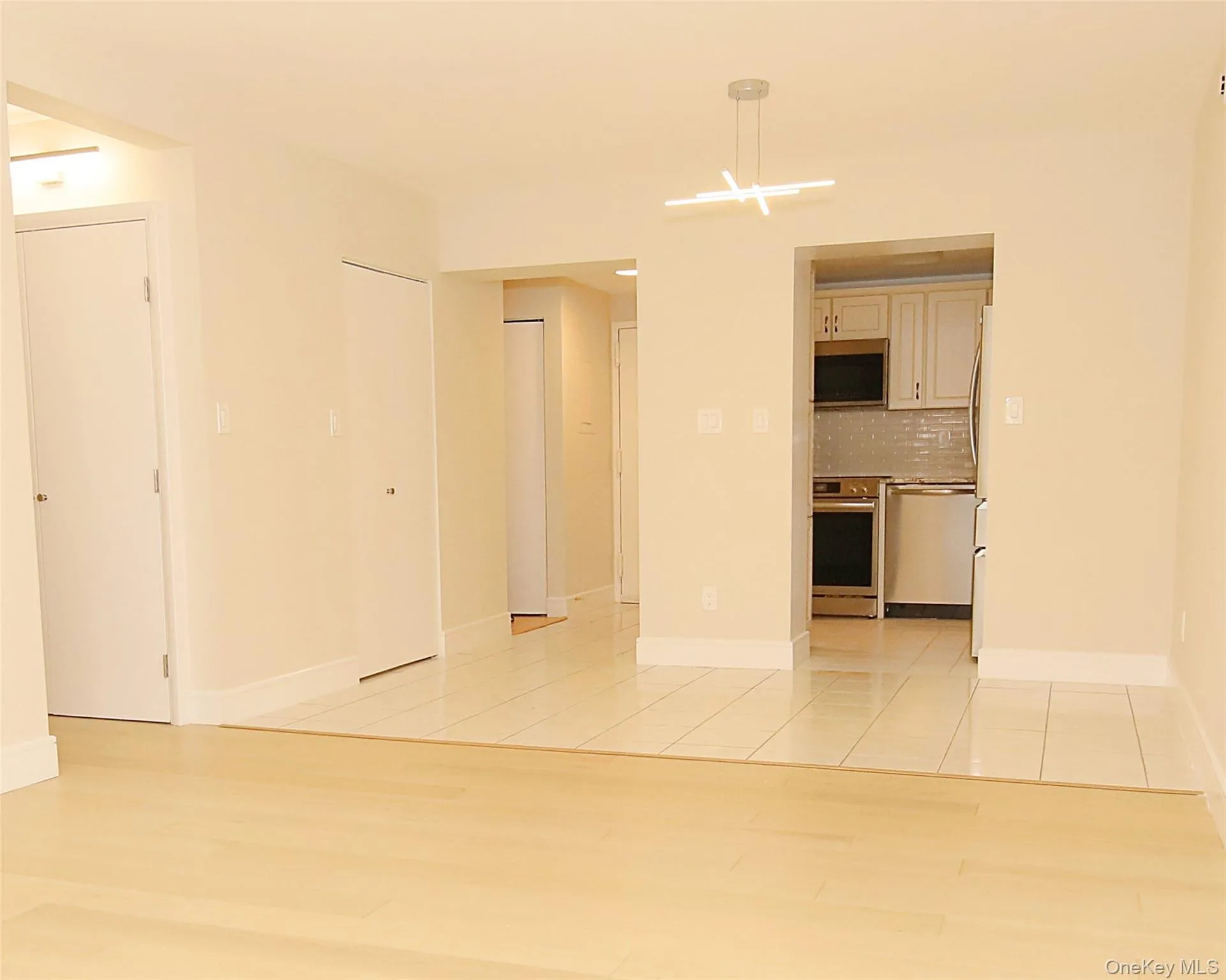 230 Broadway, Long Beach, NY, 3 Bedrooms Bedrooms, 6 Rooms Rooms,2 BathroomsBathrooms,Residential Lease,For Rent,Broadway,0,985182 230 Broadway, Long Beach, NY, 3 Bedrooms Bedrooms, 6 Rooms Rooms,2 BathroomsBathrooms,Residential Lease,For Rent,Broadway,0,985182