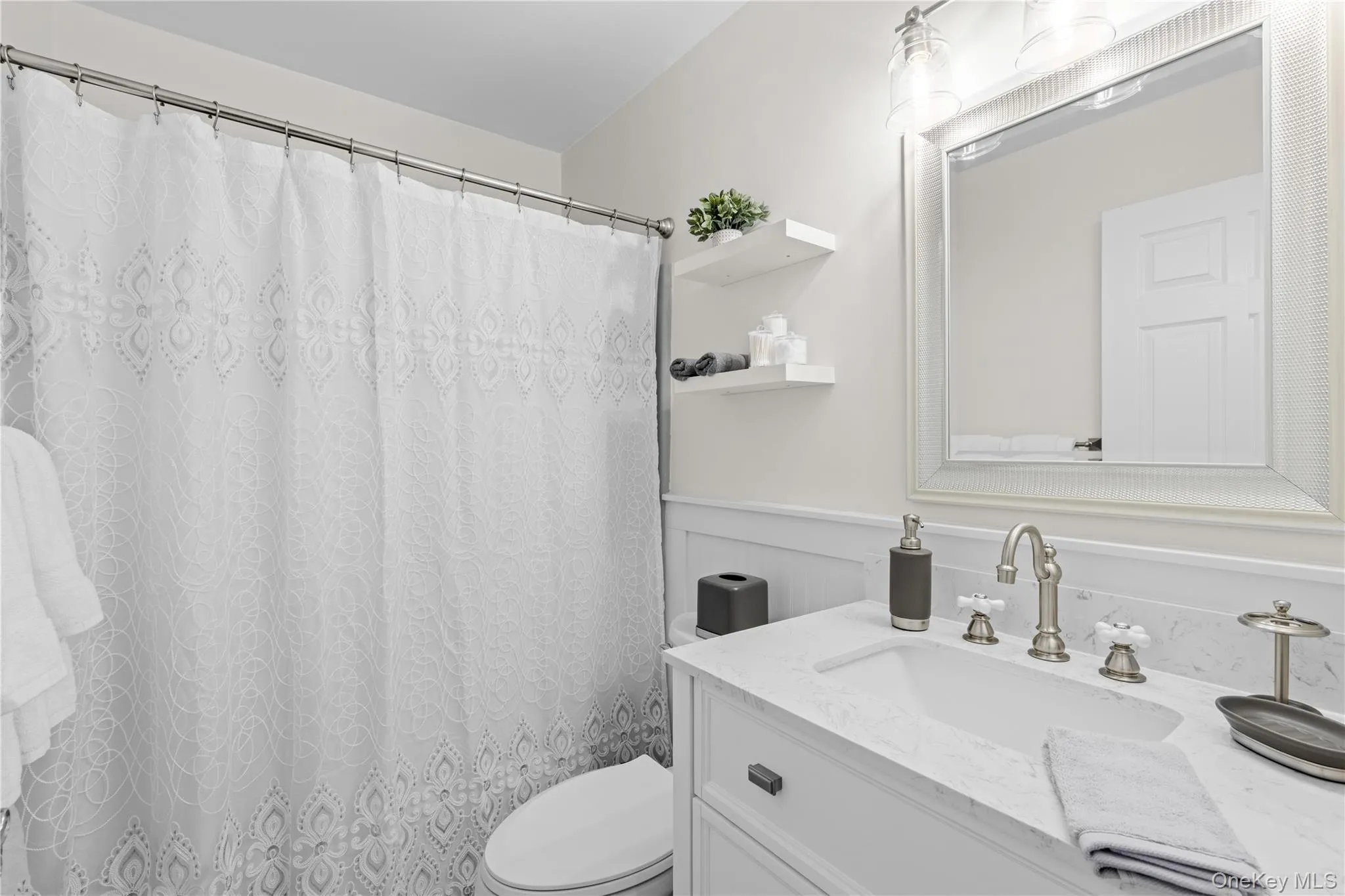 52 Summit Drive, Riverhead, NY, 3 Bedrooms Bedrooms, 6 Rooms Rooms,2 BathroomsBathrooms,Residential Lease,For Rent,Summit,0,985230 52 Summit Drive, Riverhead, NY, 3 Bedrooms Bedrooms, 6 Rooms Rooms,2 BathroomsBathrooms,Residential Lease,For Rent,Summit,0,985230