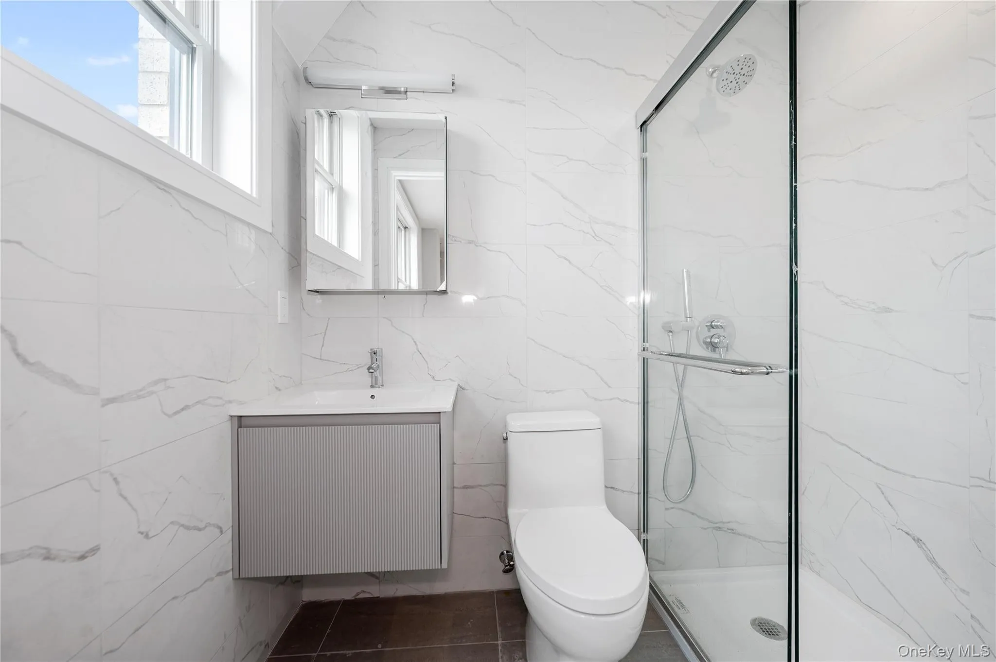 En-suite Bathroom En-suite Bathroom
