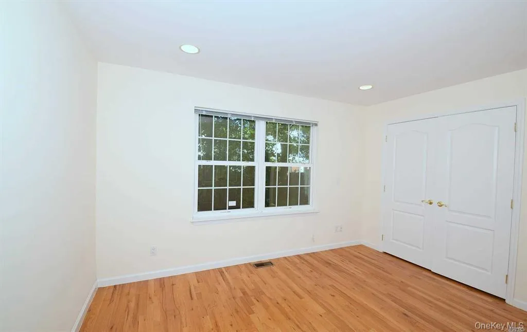 74 Firwood Road, North Hempstead, NY, 3 Bedrooms Bedrooms, 7 Rooms Rooms,2 BathroomsBathrooms,Residential Lease,For Rent,Firwood,0,985236 74 Firwood Road, North Hempstead, NY, 3 Bedrooms Bedrooms, 7 Rooms Rooms,2 BathroomsBathrooms,Residential Lease,For Rent,Firwood,0,985236