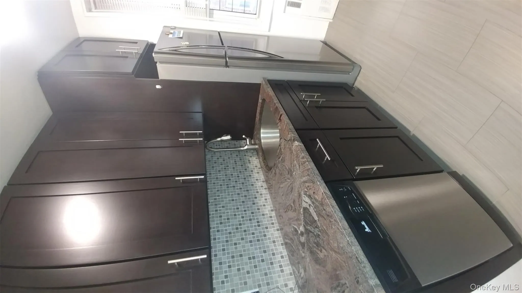 66-15 Thornton Place, New York, NY, 1 Bedroom Bedrooms, 3 Rooms Rooms,1 BathroomBathrooms,Residential Lease,For Rent,Thornton,0,985246 66-15 Thornton Place, New York, NY, 1 Bedroom Bedrooms, 3 Rooms Rooms,1 BathroomBathrooms,Residential Lease,For Rent,Thornton,0,985246