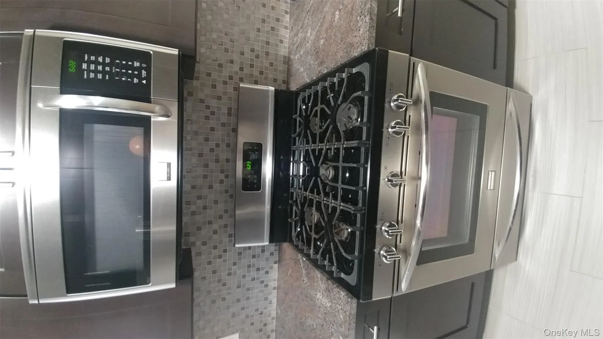 66-15 Thornton Place, New York, NY, 1 Bedroom Bedrooms, 3 Rooms Rooms,1 BathroomBathrooms,Residential Lease,For Rent,Thornton,0,985246 66-15 Thornton Place, New York, NY, 1 Bedroom Bedrooms, 3 Rooms Rooms,1 BathroomBathrooms,Residential Lease,For Rent,Thornton,0,985246