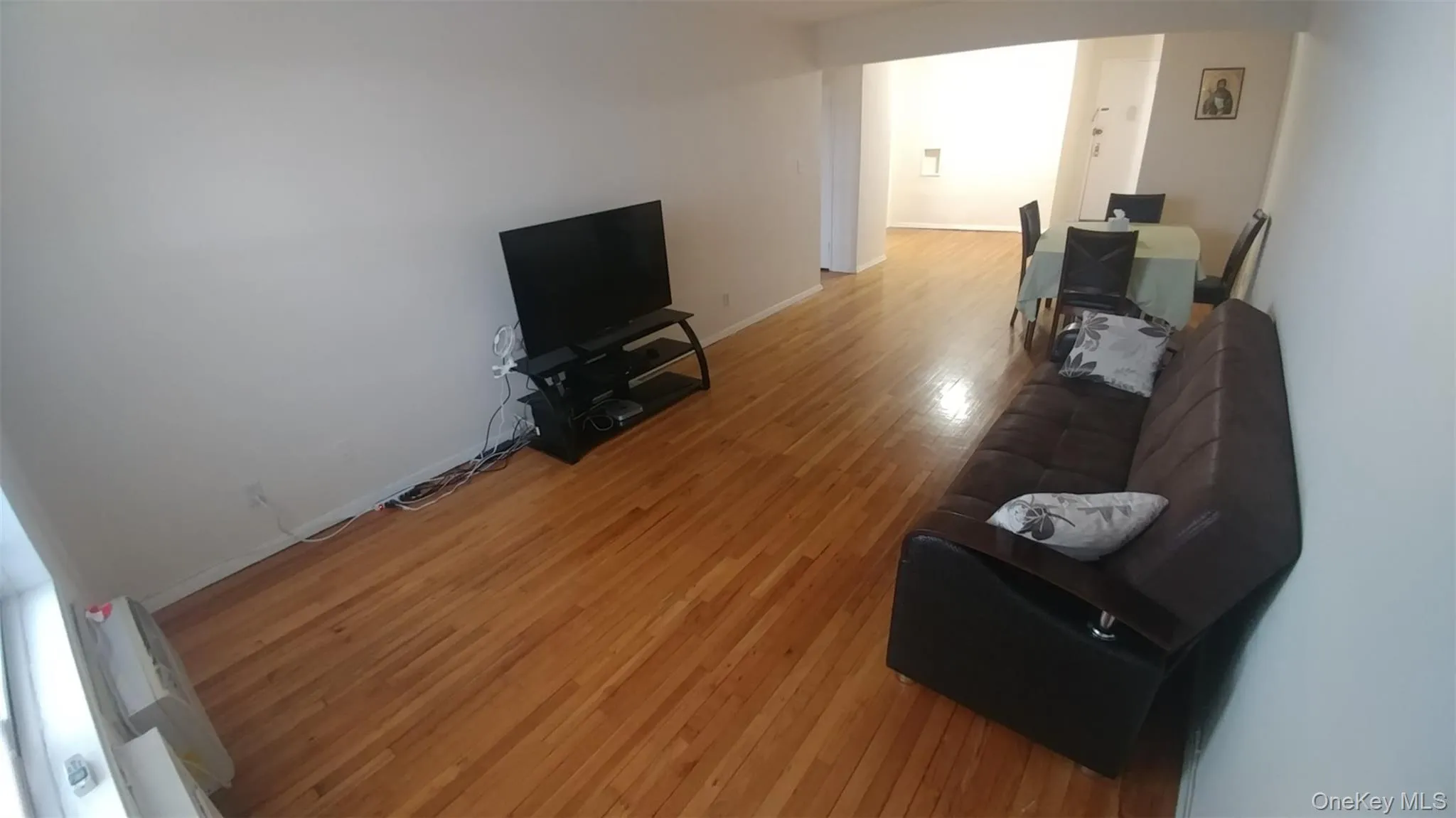 66-15 Thornton Place, New York, NY, 1 Bedroom Bedrooms, 3 Rooms Rooms,1 BathroomBathrooms,Residential Lease,For Rent,Thornton,0,985246 66-15 Thornton Place, New York, NY, 1 Bedroom Bedrooms, 3 Rooms Rooms,1 BathroomBathrooms,Residential Lease,For Rent,Thornton,0,985246