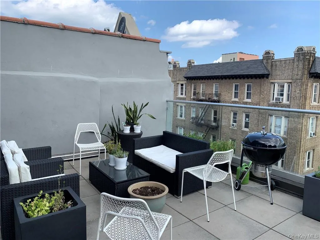 362 127th Street, New York, NY, 1 Bedroom Bedrooms, 3 Rooms Rooms,1 BathroomBathrooms,Residential Sale,For Rent,127th Street,0,985249 362 127th Street, New York, NY, 1 Bedroom Bedrooms, 3 Rooms Rooms,1 BathroomBathrooms,Residential Sale,For Rent,127th Street,0,985249