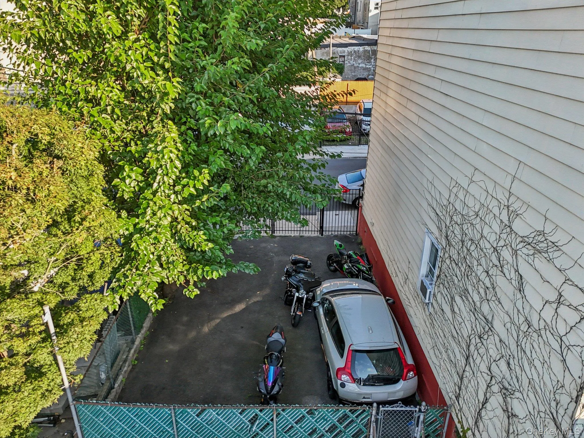143 Oliver Avenue, Yonkers, NY, 3 Bedrooms Bedrooms, 4 Rooms Rooms,2 BathroomsBathrooms,Residential,For Rent,Oliver,0,985258 143 Oliver Avenue, Yonkers, NY, 3 Bedrooms Bedrooms, 4 Rooms Rooms,2 BathroomsBathrooms,Residential,For Rent,Oliver,0,985258