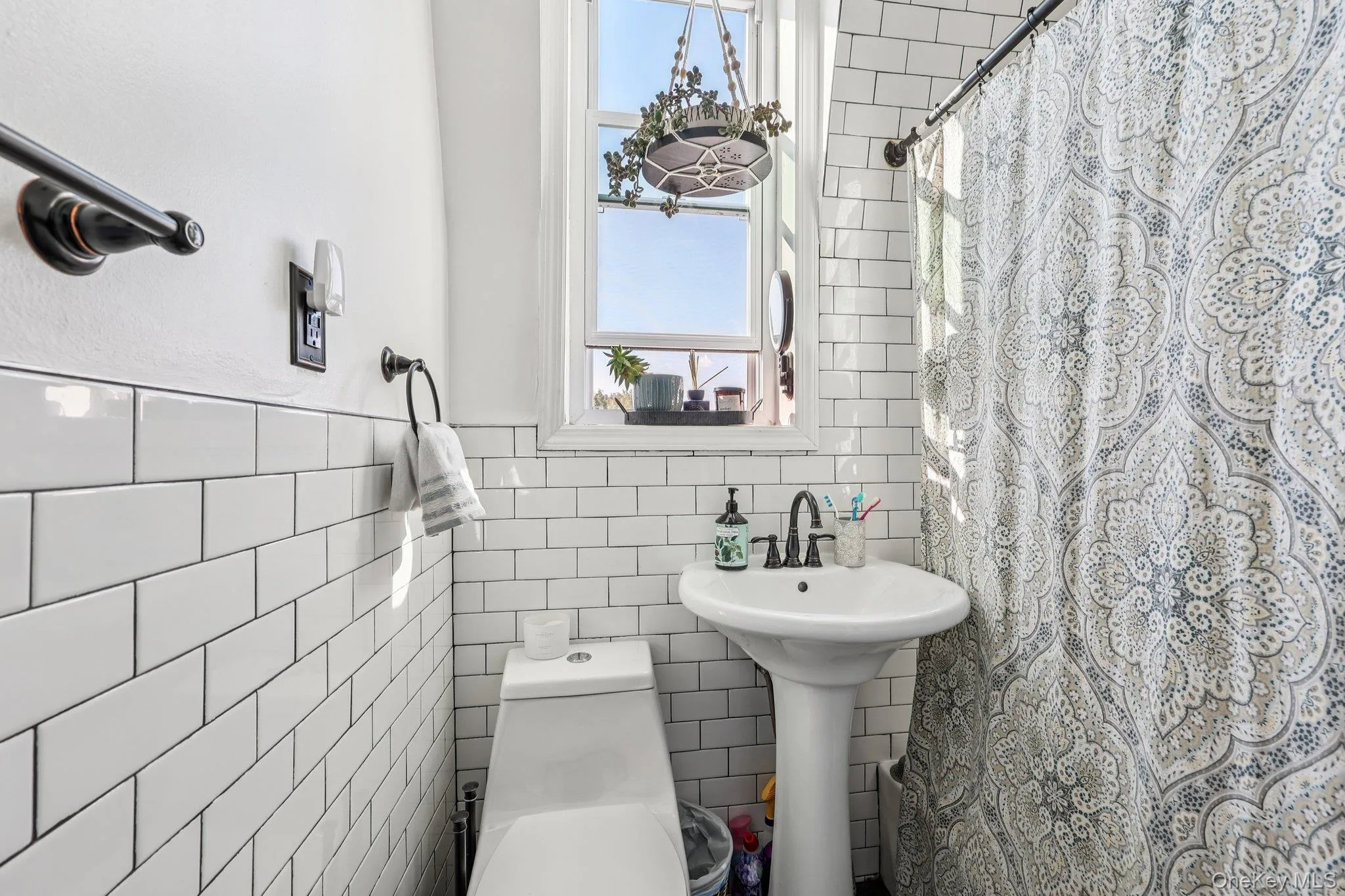 143 Oliver Avenue, Yonkers, NY, 3 Bedrooms Bedrooms, 4 Rooms Rooms,2 BathroomsBathrooms,Residential,For Rent,Oliver,0,985258 143 Oliver Avenue, Yonkers, NY, 3 Bedrooms Bedrooms, 4 Rooms Rooms,2 BathroomsBathrooms,Residential,For Rent,Oliver,0,985258