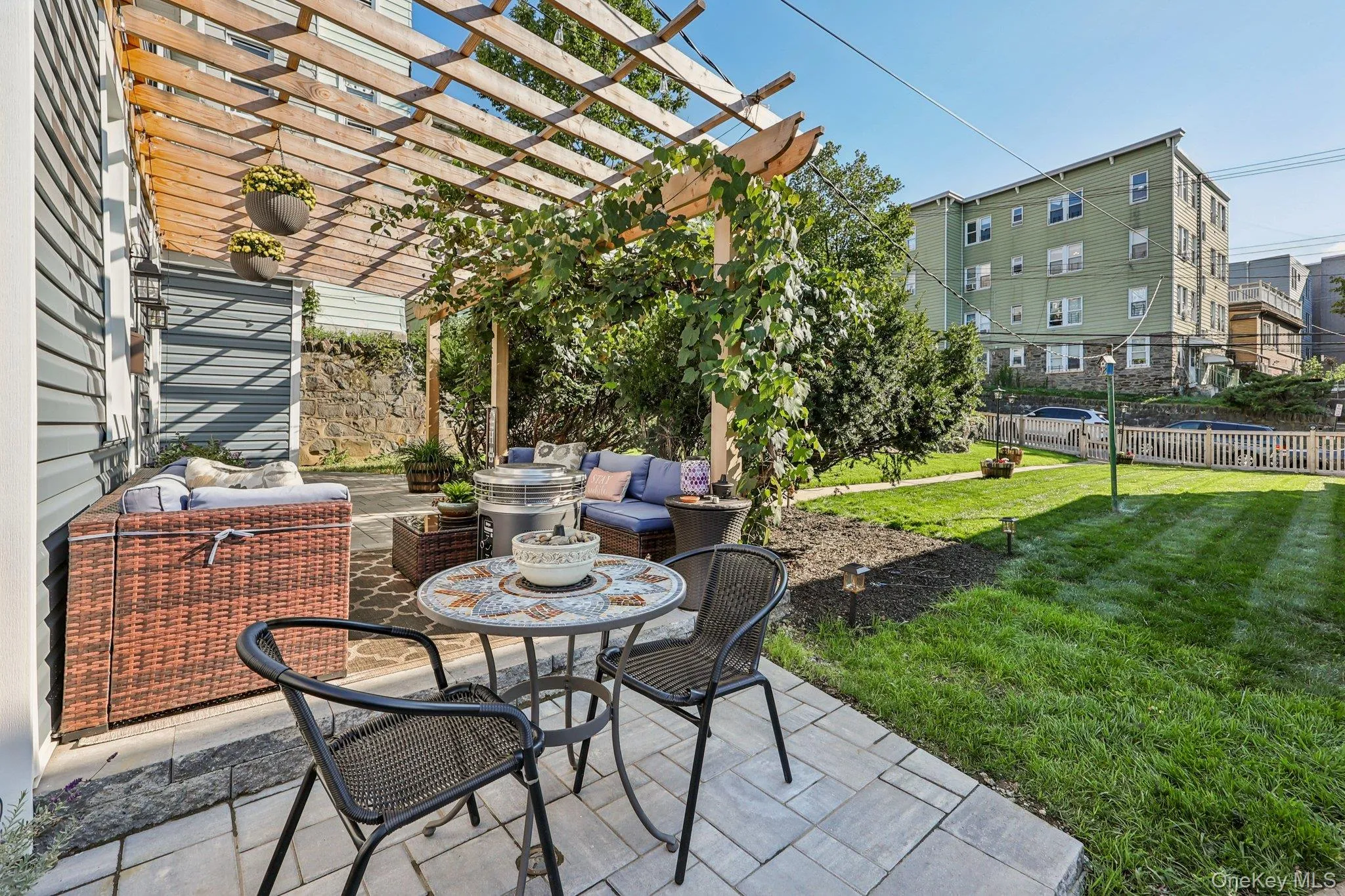 143 Oliver Avenue, Yonkers, NY, 3 Bedrooms Bedrooms, 4 Rooms Rooms,2 BathroomsBathrooms,Residential,For Rent,Oliver,0,985258 143 Oliver Avenue, Yonkers, NY, 3 Bedrooms Bedrooms, 4 Rooms Rooms,2 BathroomsBathrooms,Residential,For Rent,Oliver,0,985258