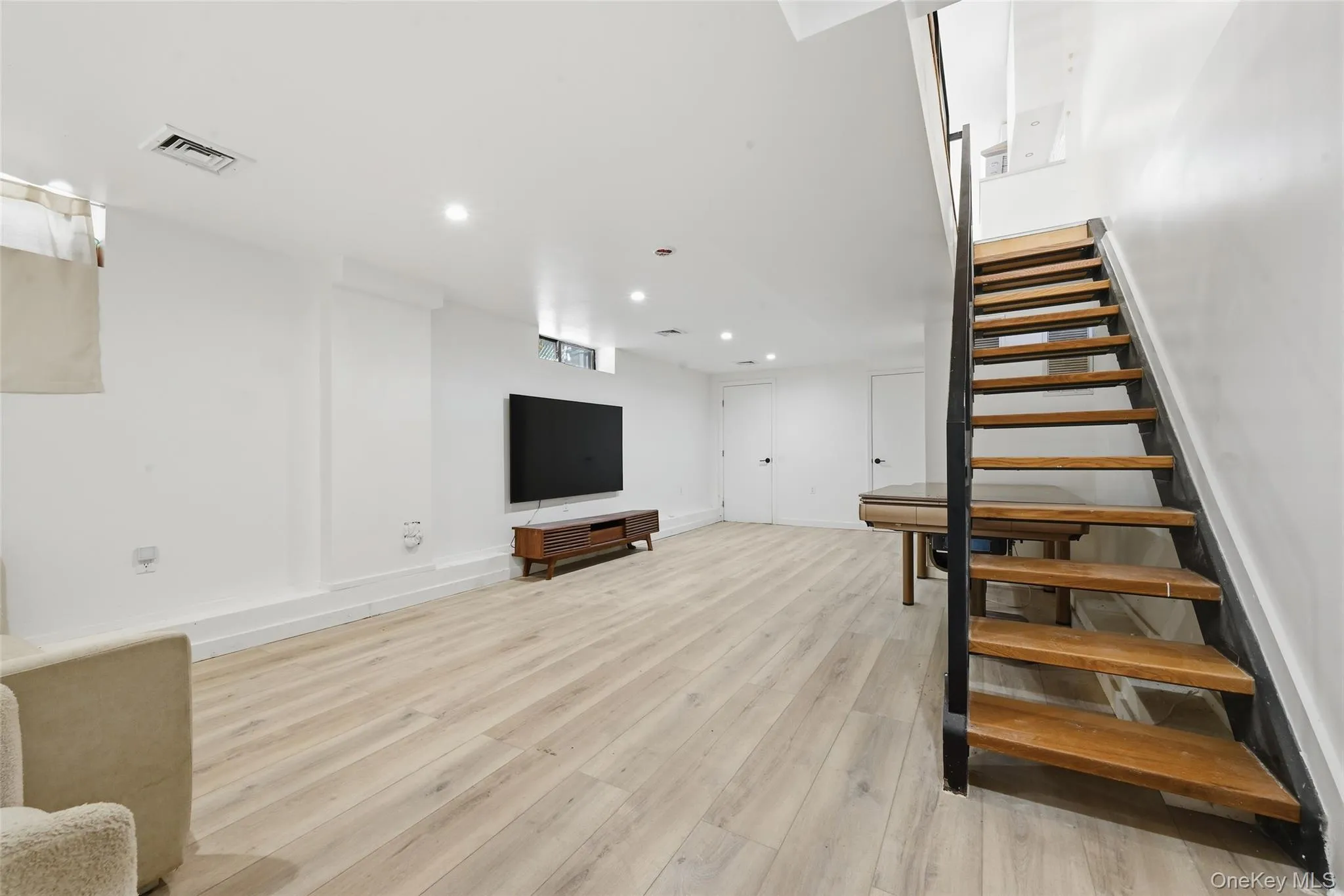 67-38 6th Avenue, New York, NY, 4 Bedrooms Bedrooms, 10 Rooms Rooms,3 BathroomsBathrooms,Residential,For Rent,6th,0,985278 67-38 6th Avenue, New York, NY, 4 Bedrooms Bedrooms, 10 Rooms Rooms,3 BathroomsBathrooms,Residential,For Rent,6th,0,985278