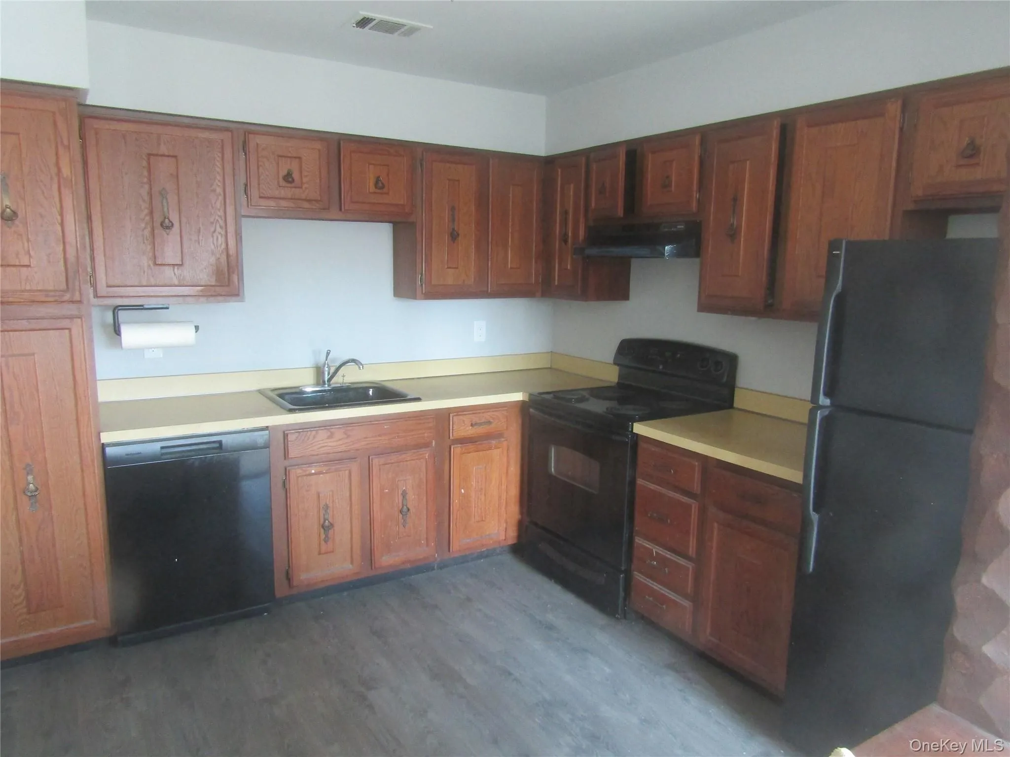 175 Main Avenue, Babylon, NY, 1 Bedroom Bedrooms, 4 Rooms Rooms,1 BathroomBathrooms,Residential Sale,For Rent,Main,0,985294 175 Main Avenue, Babylon, NY, 1 Bedroom Bedrooms, 4 Rooms Rooms,1 BathroomBathrooms,Residential Sale,For Rent,Main,0,985294